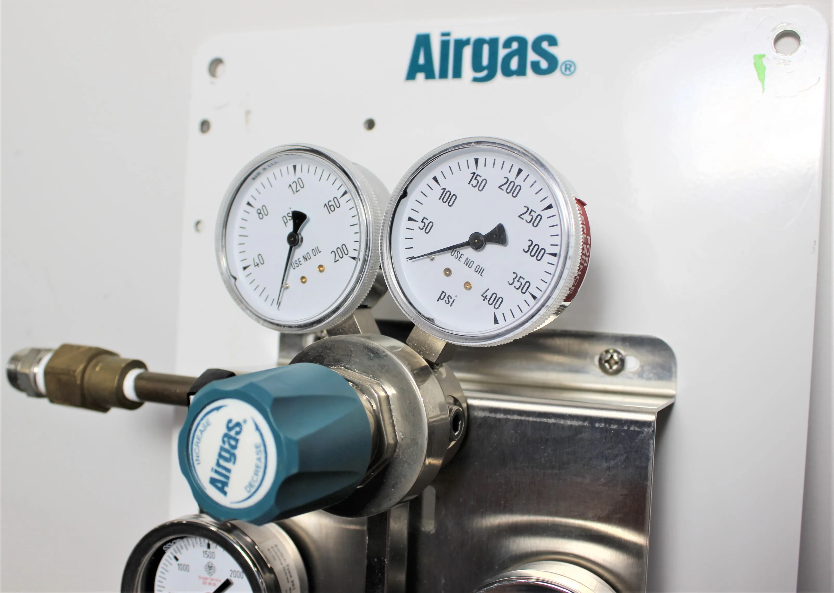 Used Airgas Pressure Gauge Regulators with Fittings and Ribbed SS Hoses - Laboratory Equipment