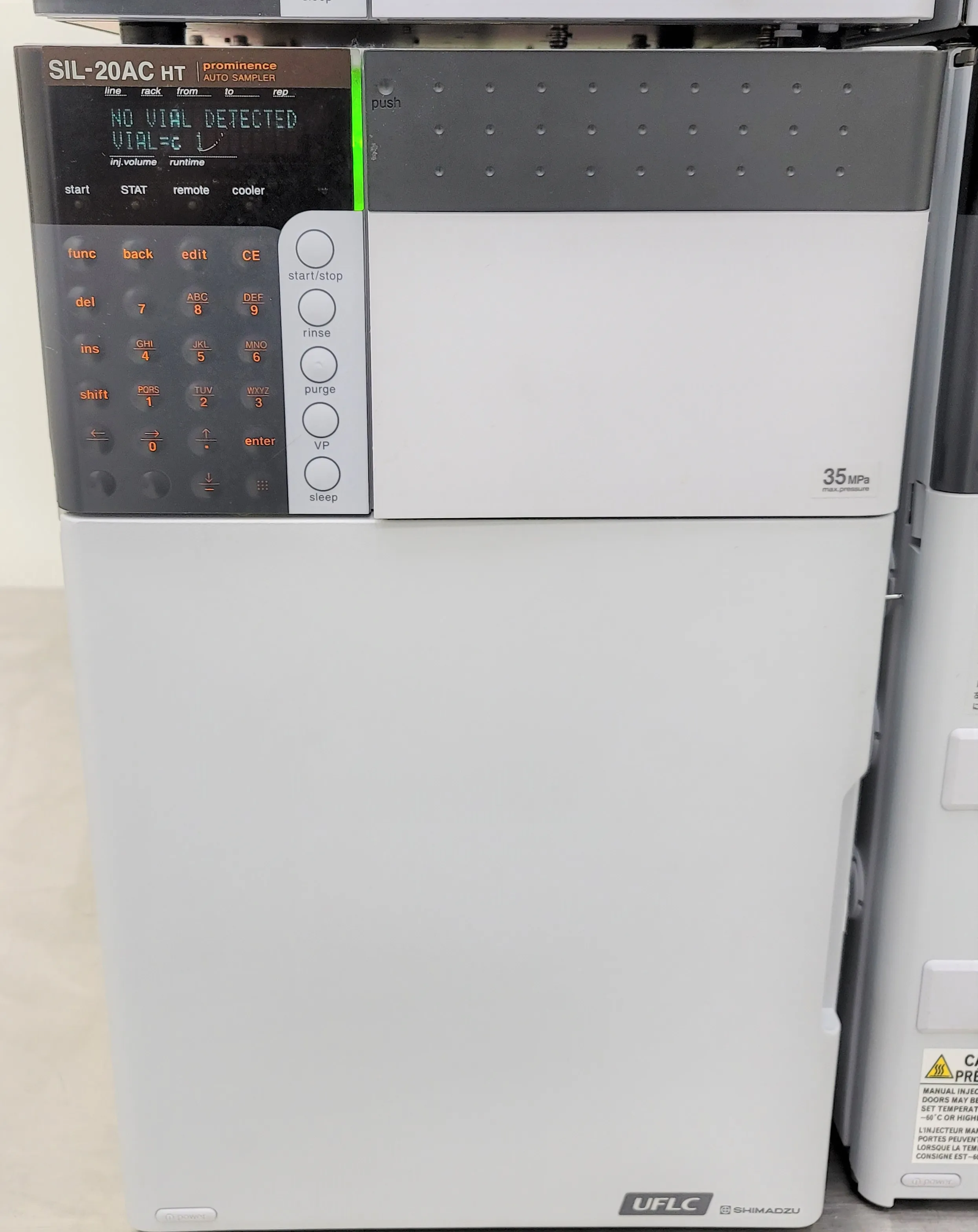 Shimadzu Prominence UFLC HPLC System with LC-20AD Pumps and Sil-20AC HT Autosampler