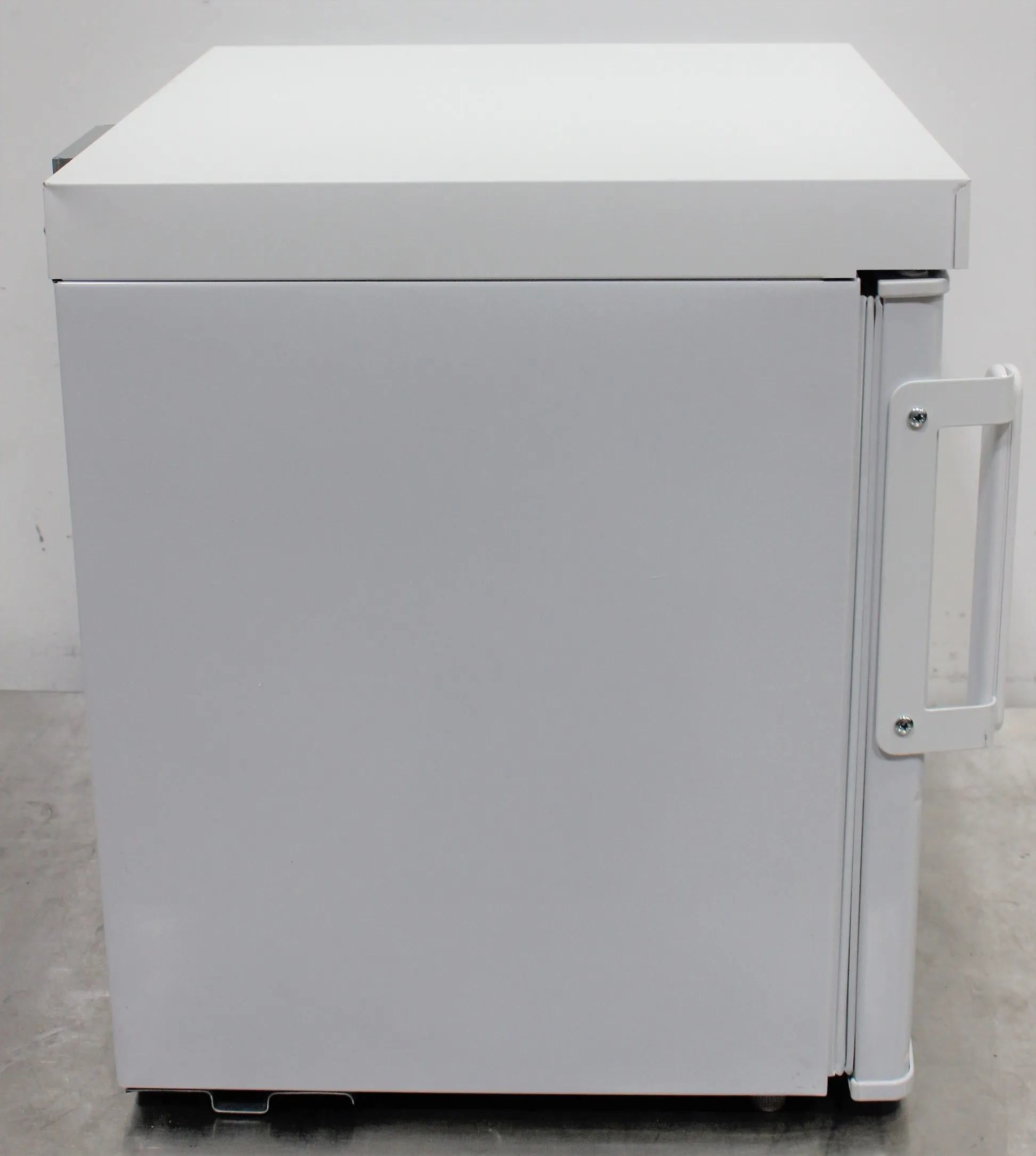 Thermo Fisher Scientific GPF Series -20C Countertop Manual Defrost Freezer MF02PA-SAEE-TS