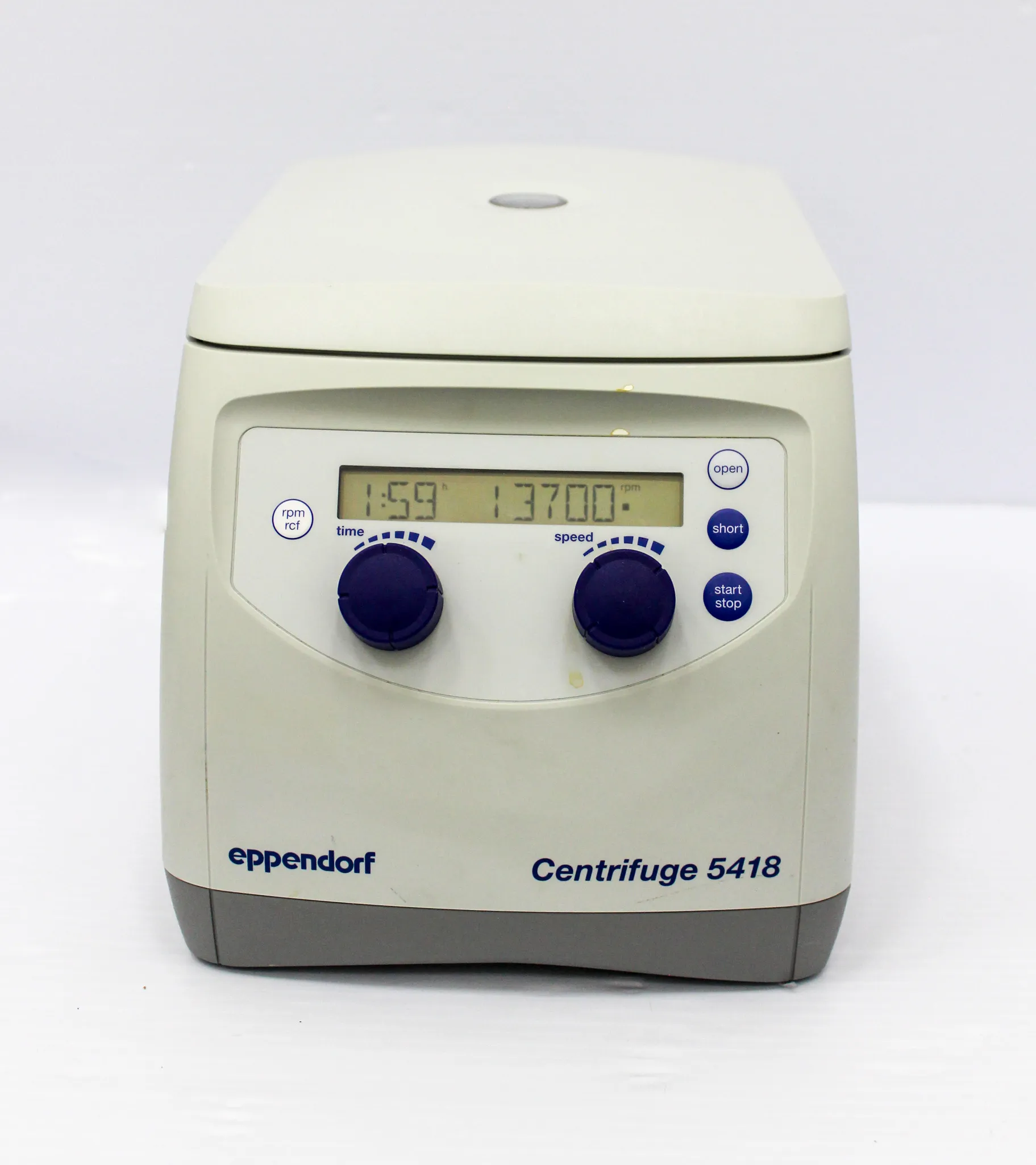 Eppendorf 5418 Centrifuge with FA-45-18-11 Rotor