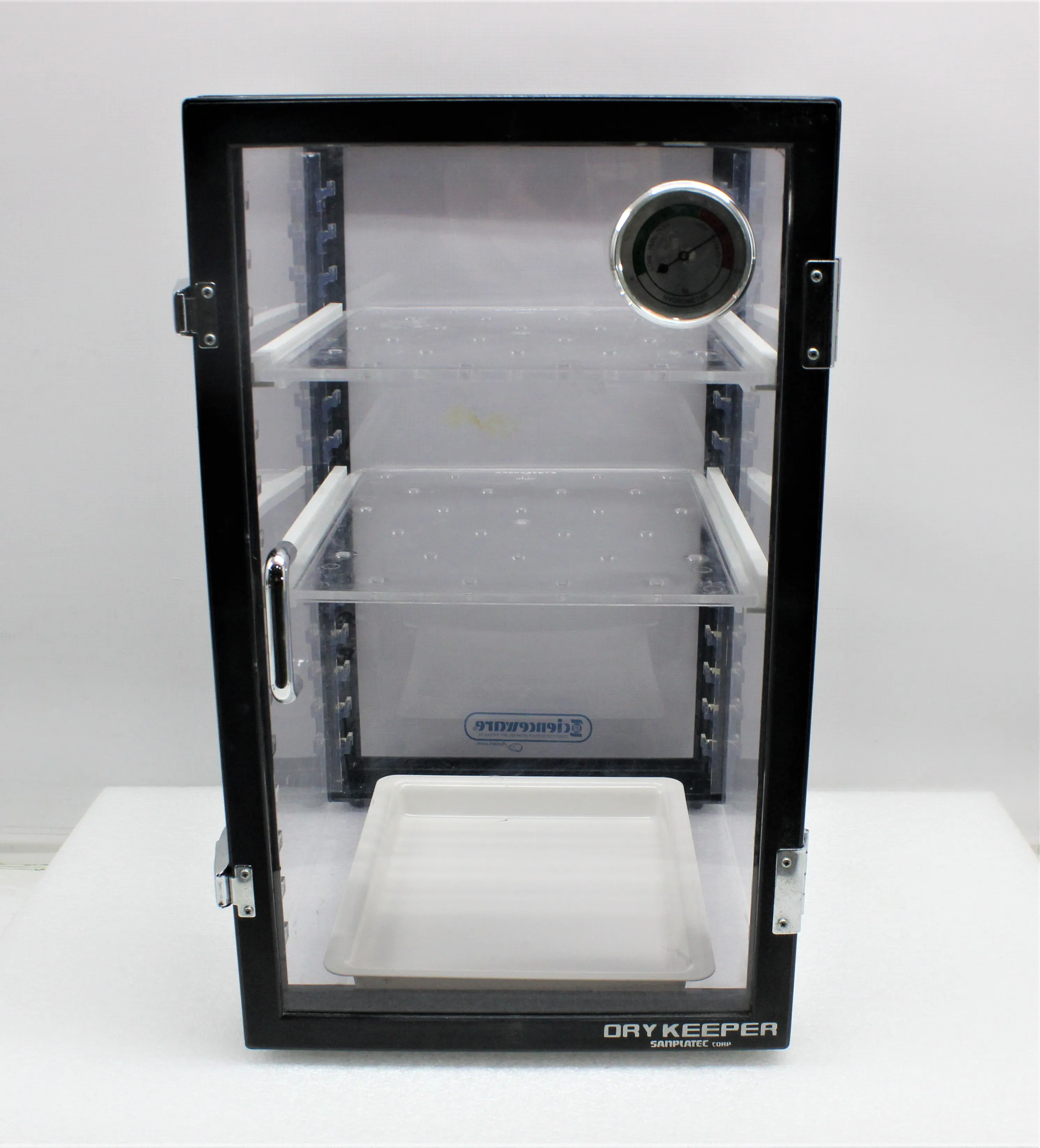 Sanplatec Dry-Keeper Desiccator Cabinet 2 cu. ft. Volume - Used Lab Equipment