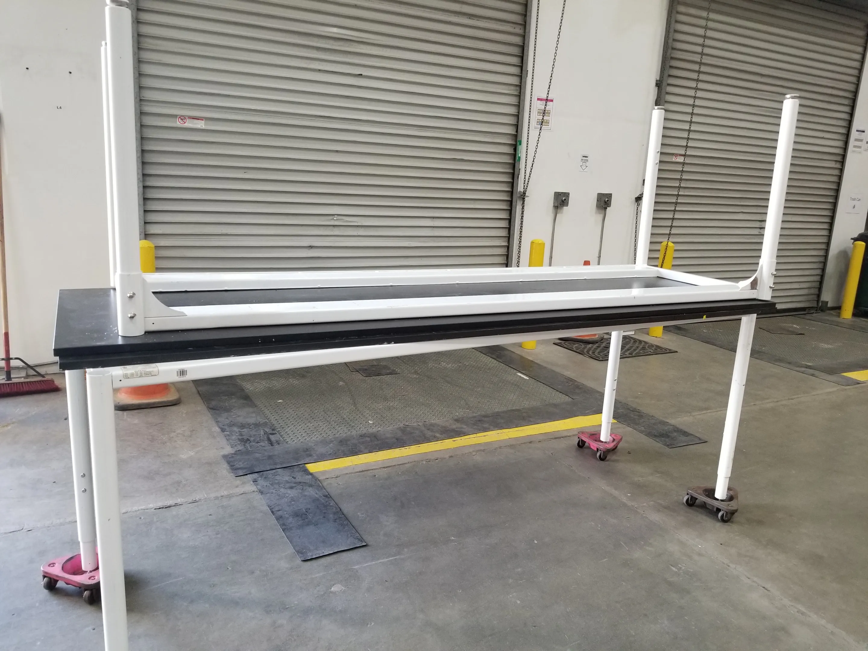 Used Distinction Bench System S049H01960 Table