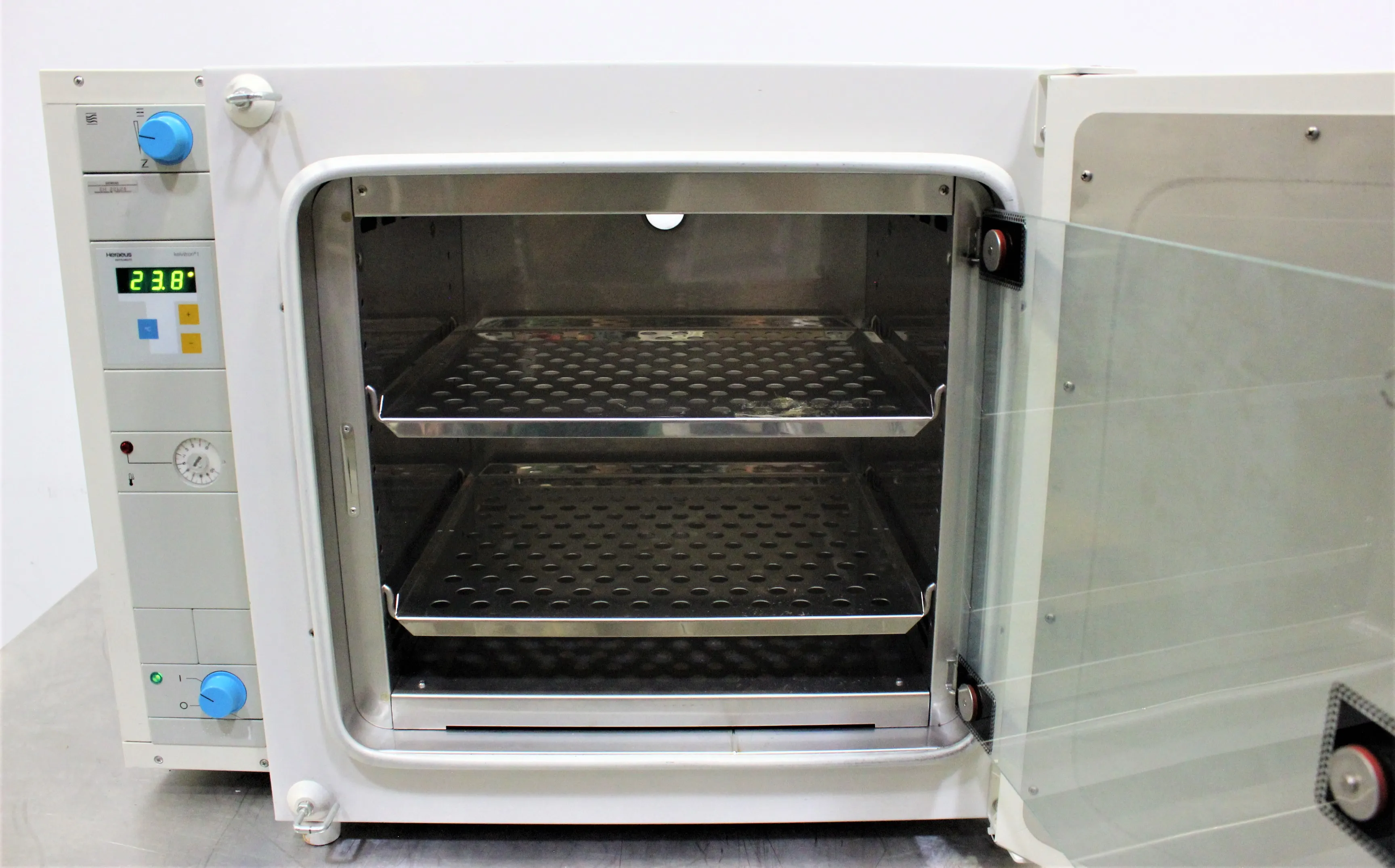 Used Heraeus B6060 Incubator