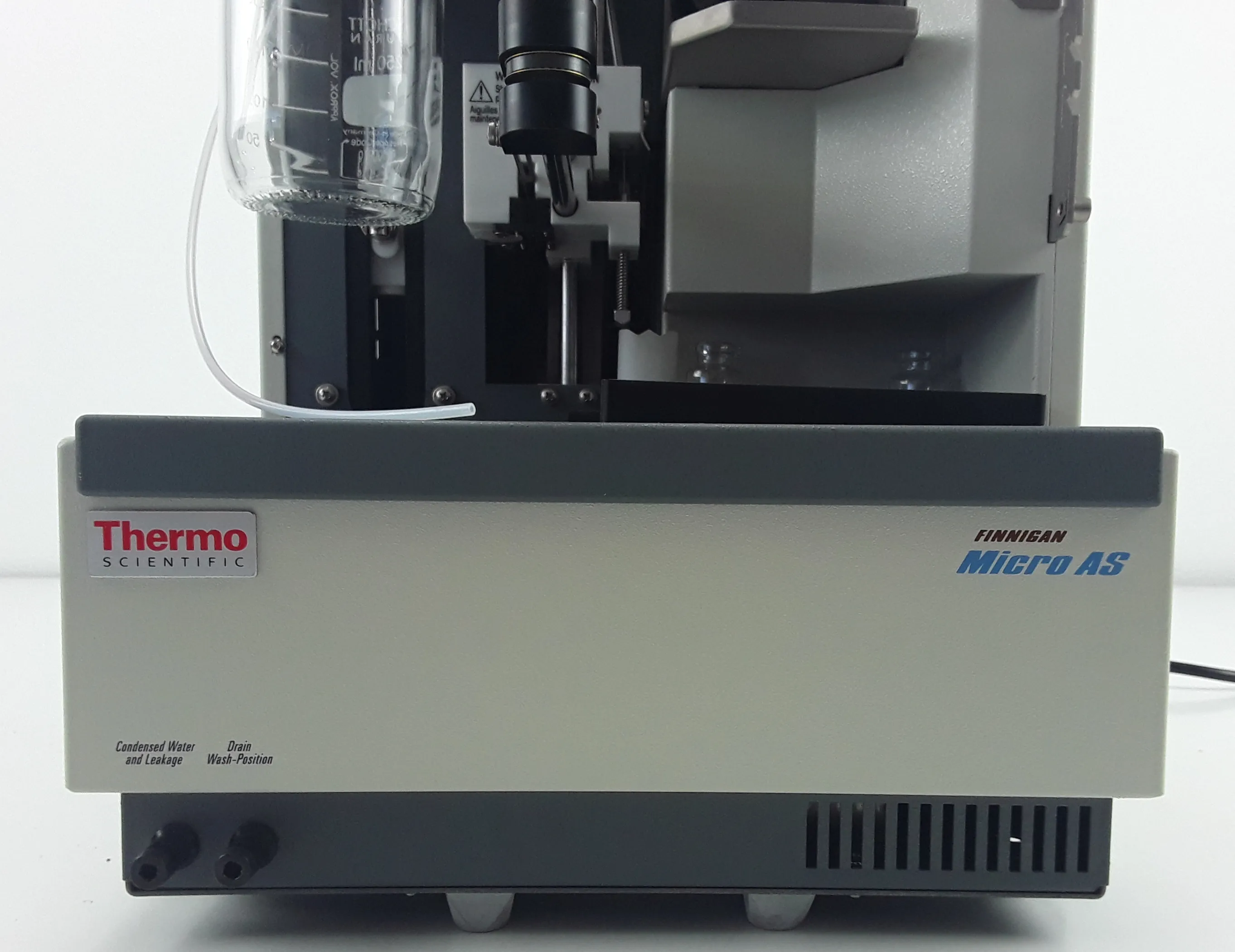 Thermo Fisher Finnigan Micro AS 920 HPLC Auto Sampler Turnkey Used 230V Taiwan 70104