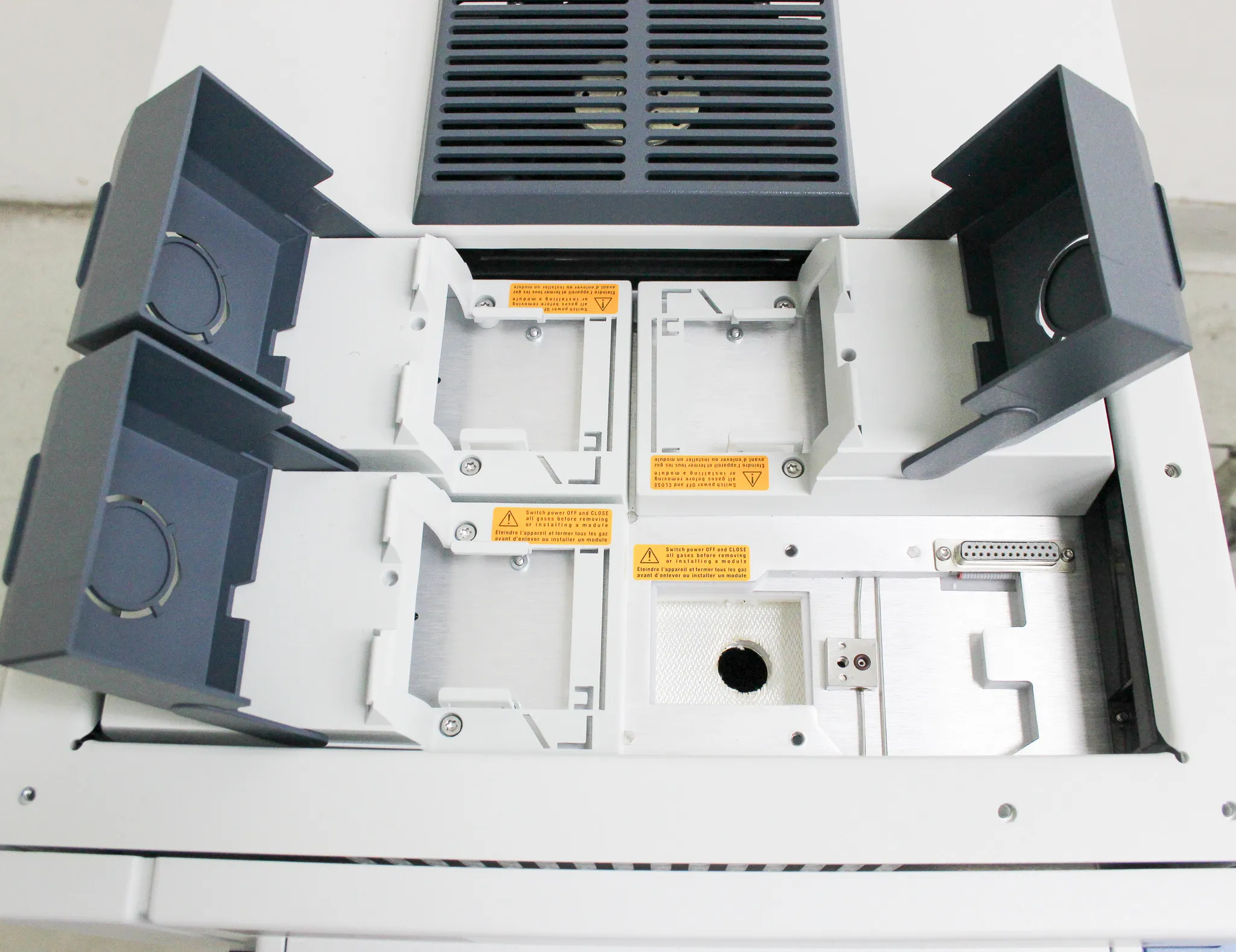 Thermo Scientific Trace 1310 Gas Chromatograph (AS/IS for parts)