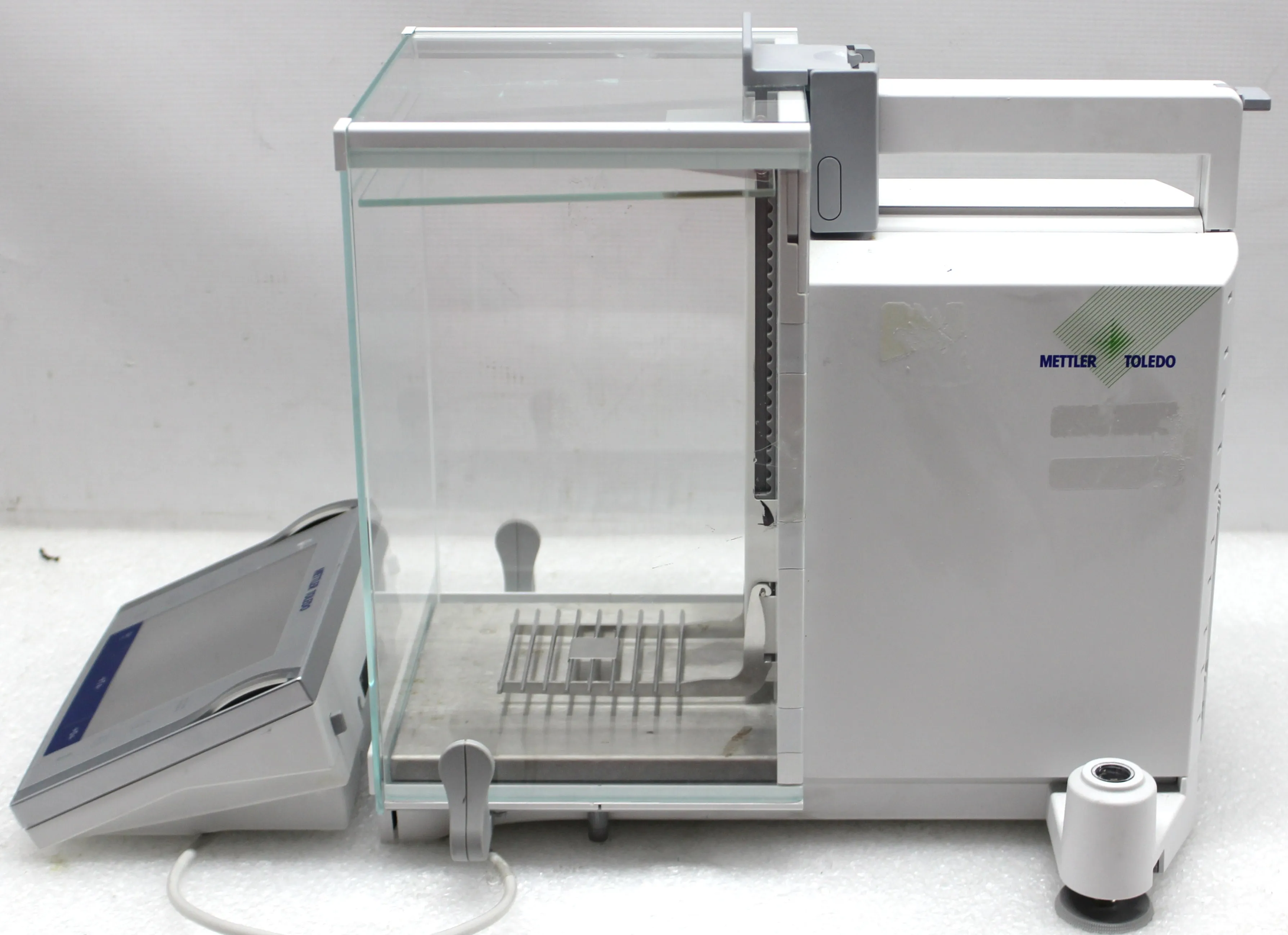 Mettler-Toledo XP105 Delta Range Analytical Balance