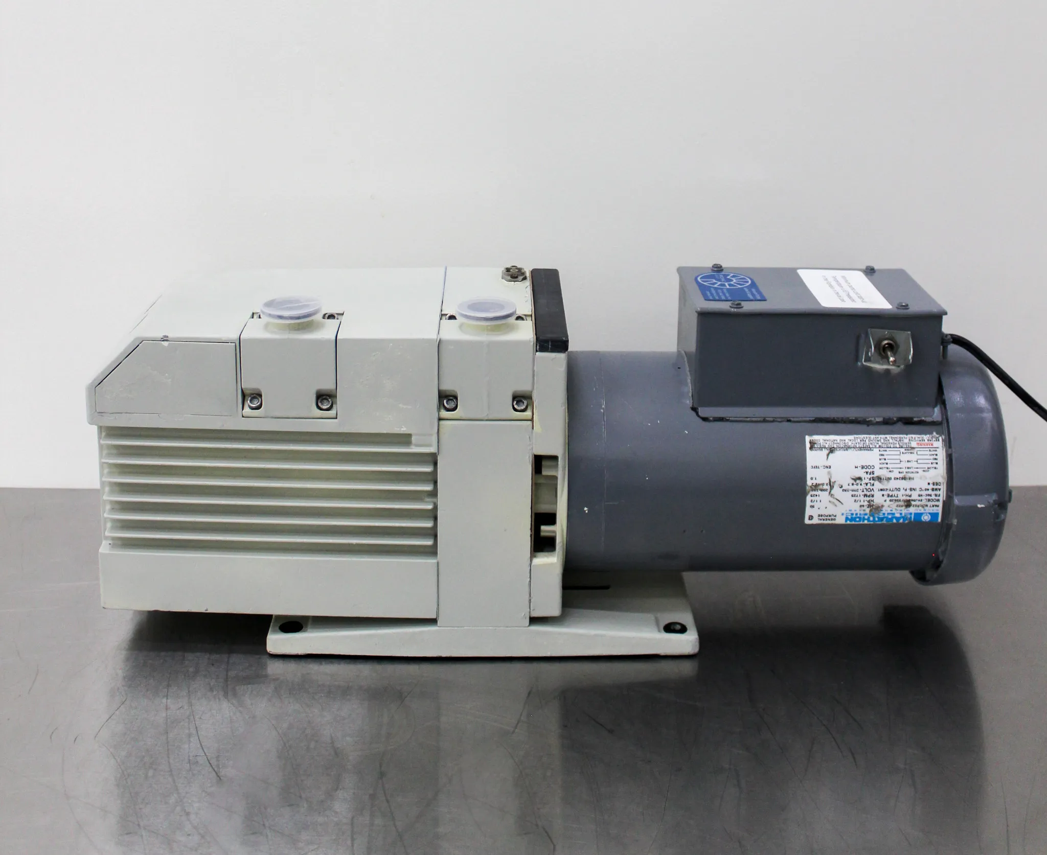 Leybold Trivac Vacuum Pump D4B - Used