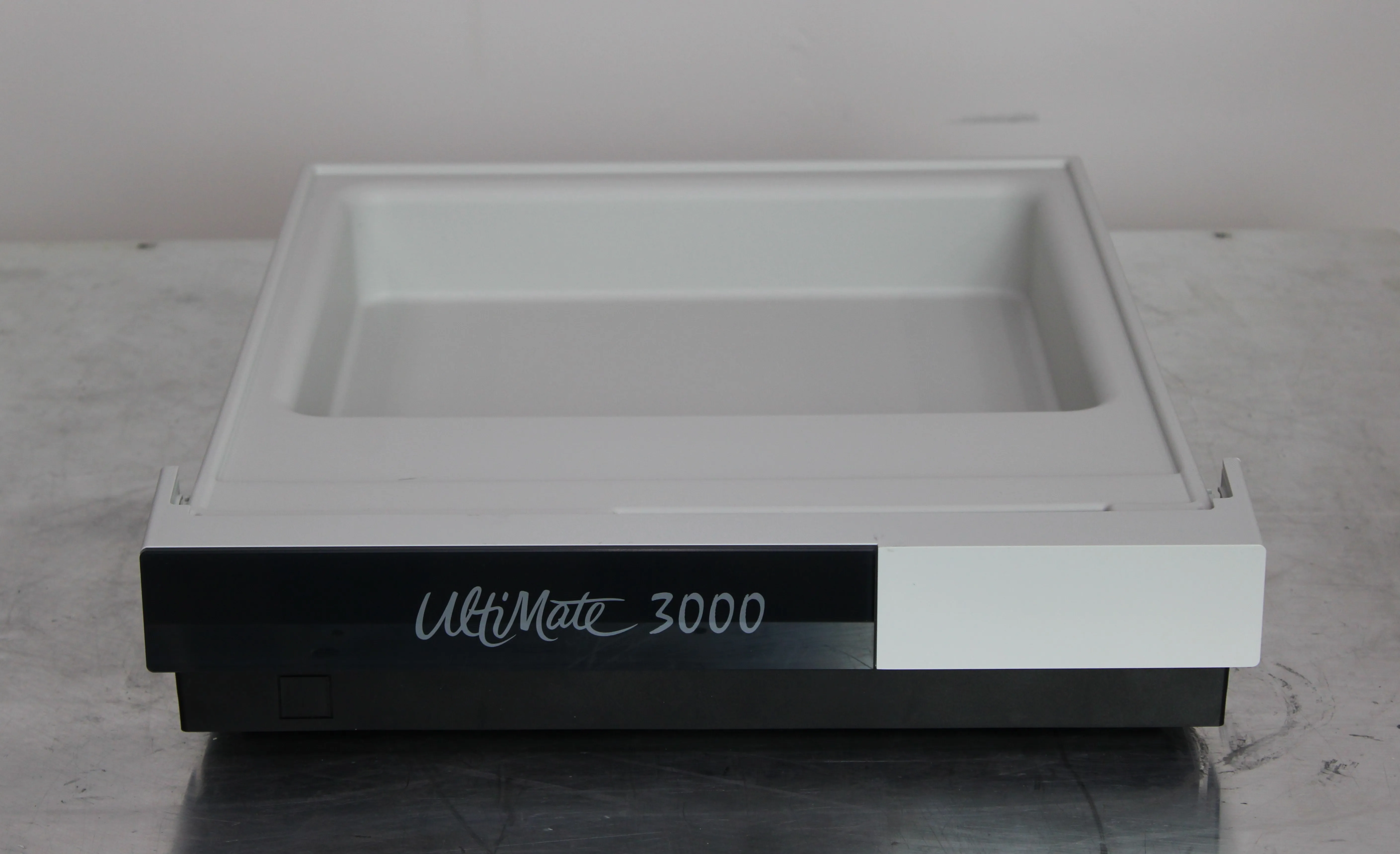 Thermo Scientific UltiMate 3000 SR-3000 Solvent Rack 5035.9200