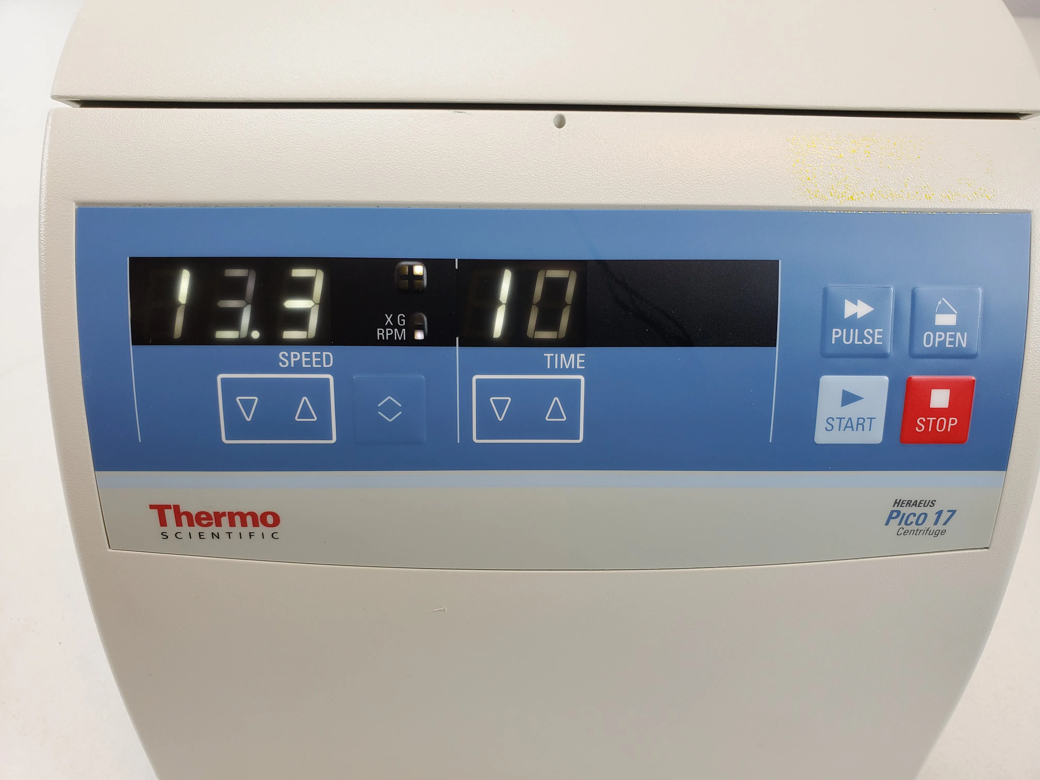 Thermo Scientific Heraeus Pico 17 Microcentrifuge