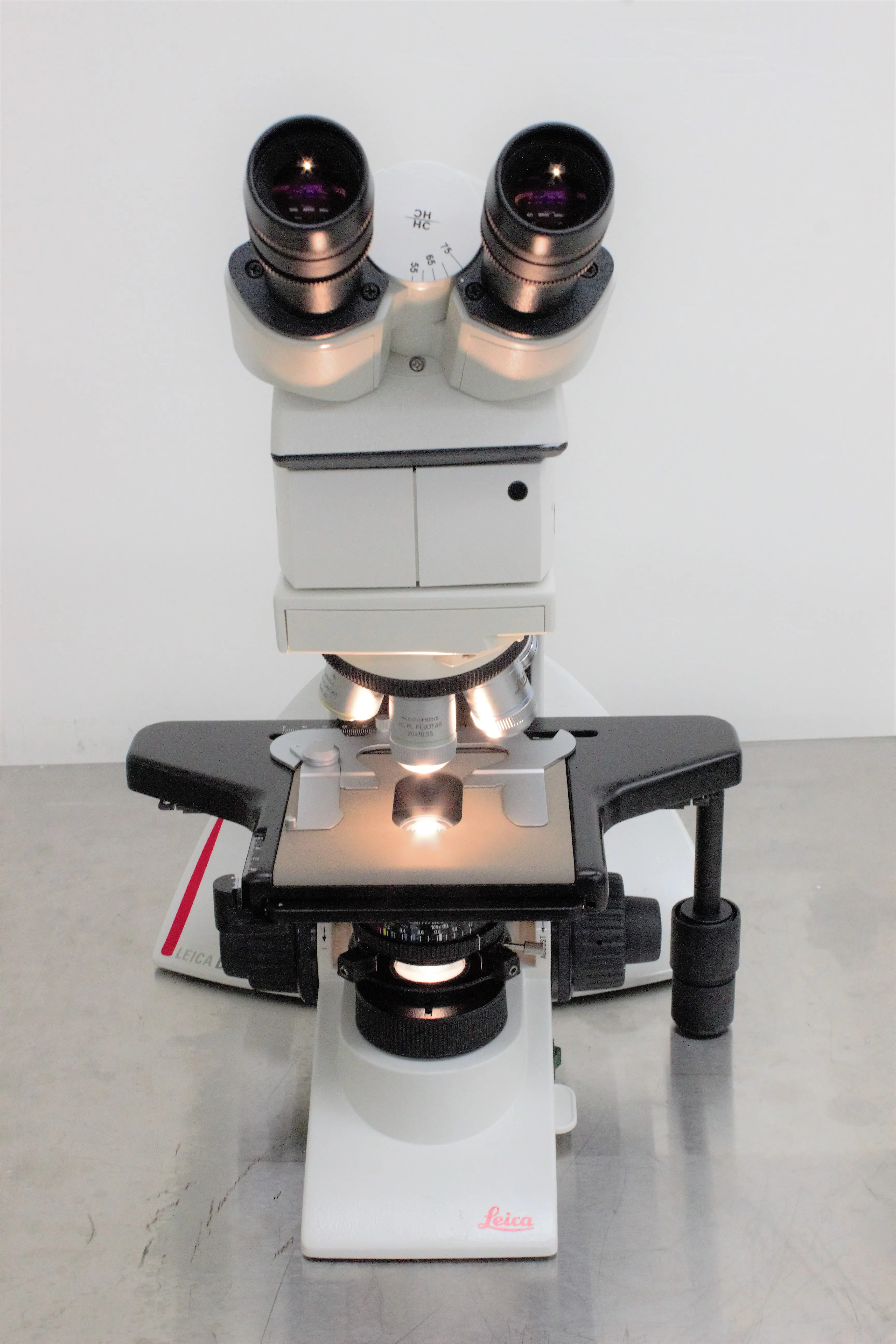 Leica DM2000 Microscope with ICC50W Camera