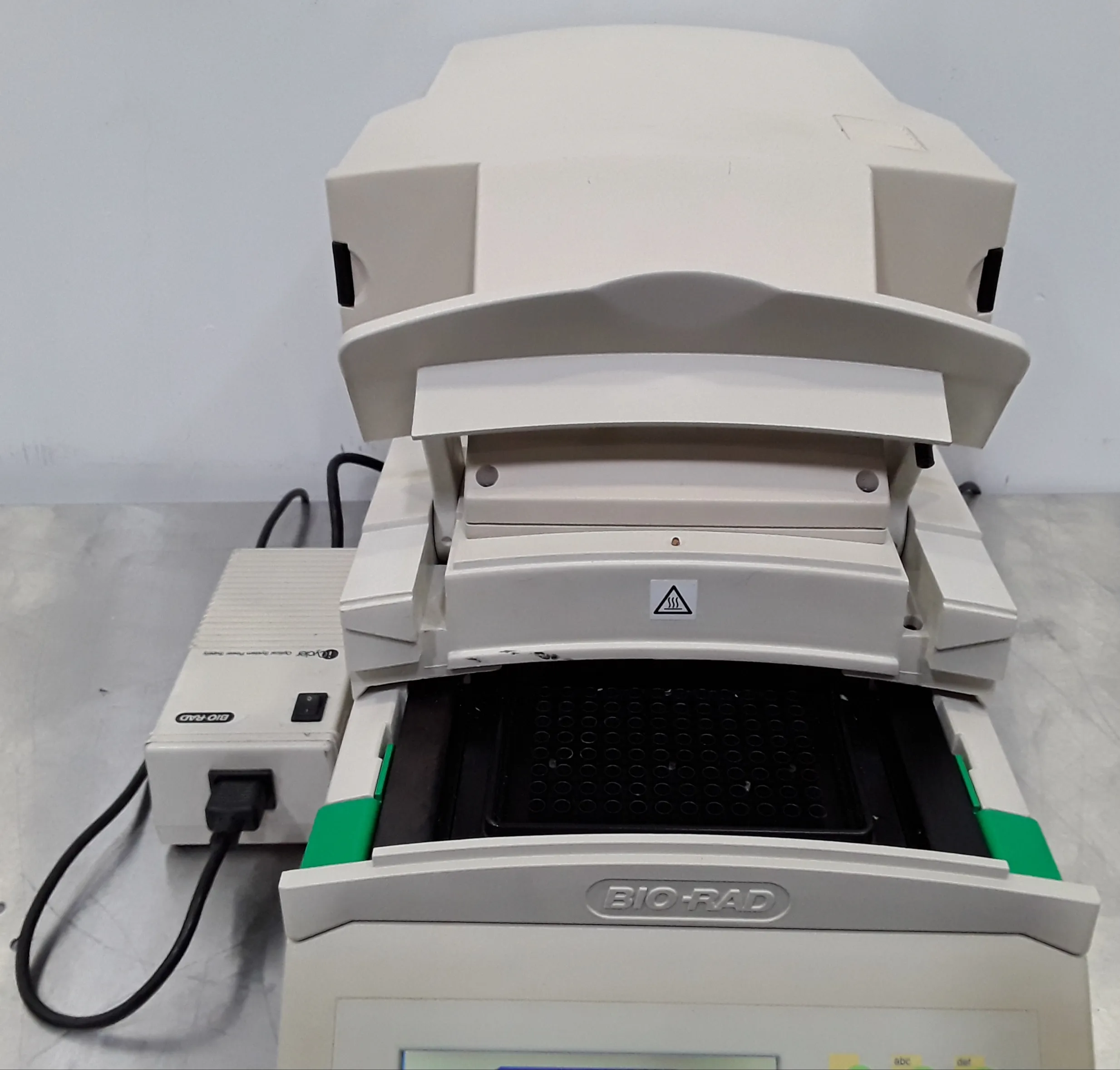 BIO-RAD iCycler Thermal Cycler with iCycler Optical Module & 96-well block