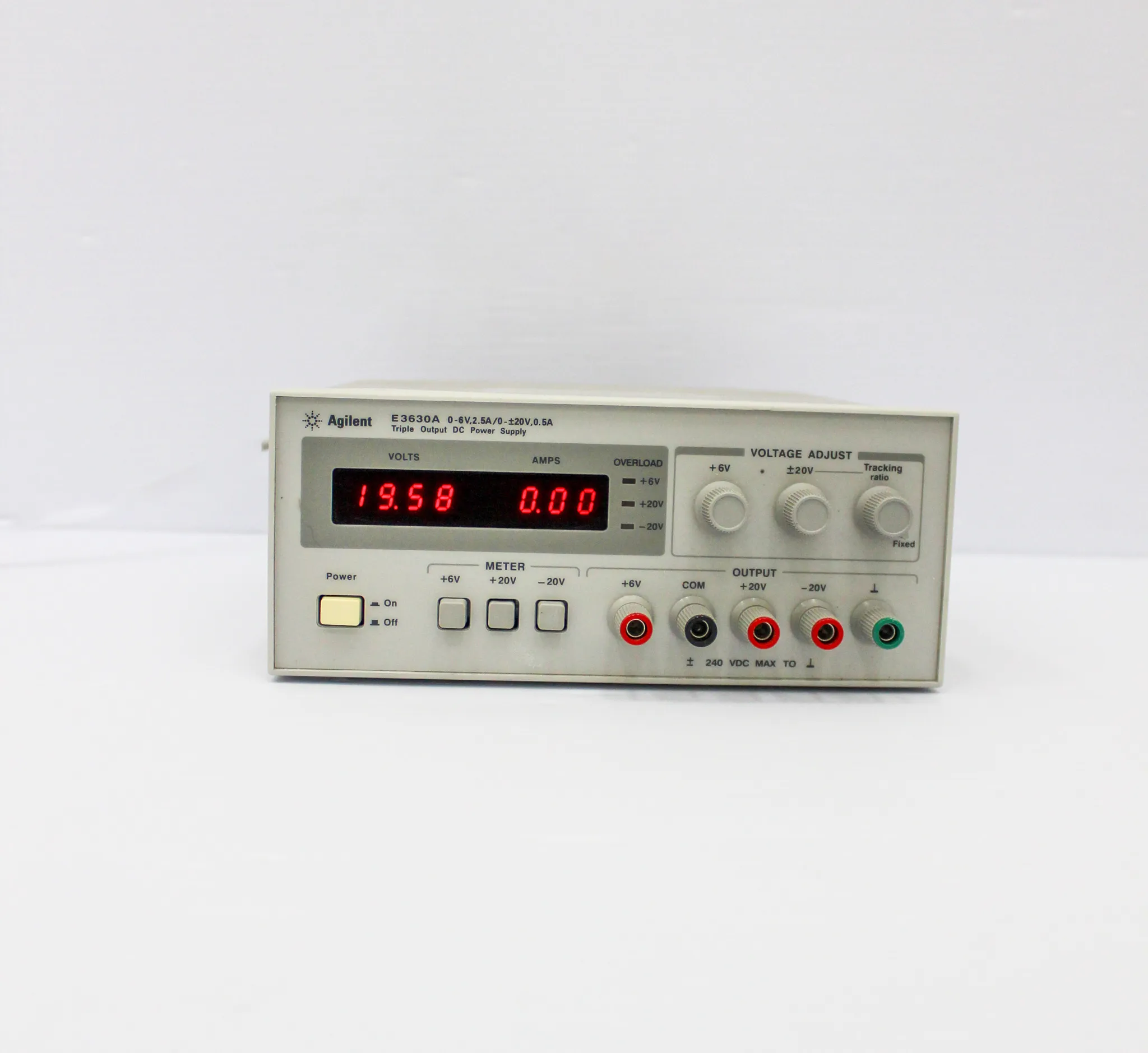 Agilent E3630A Triple Output DC Power Supply 35W, 0-20V / 0-0.5A 0-6V / 0-2.5A