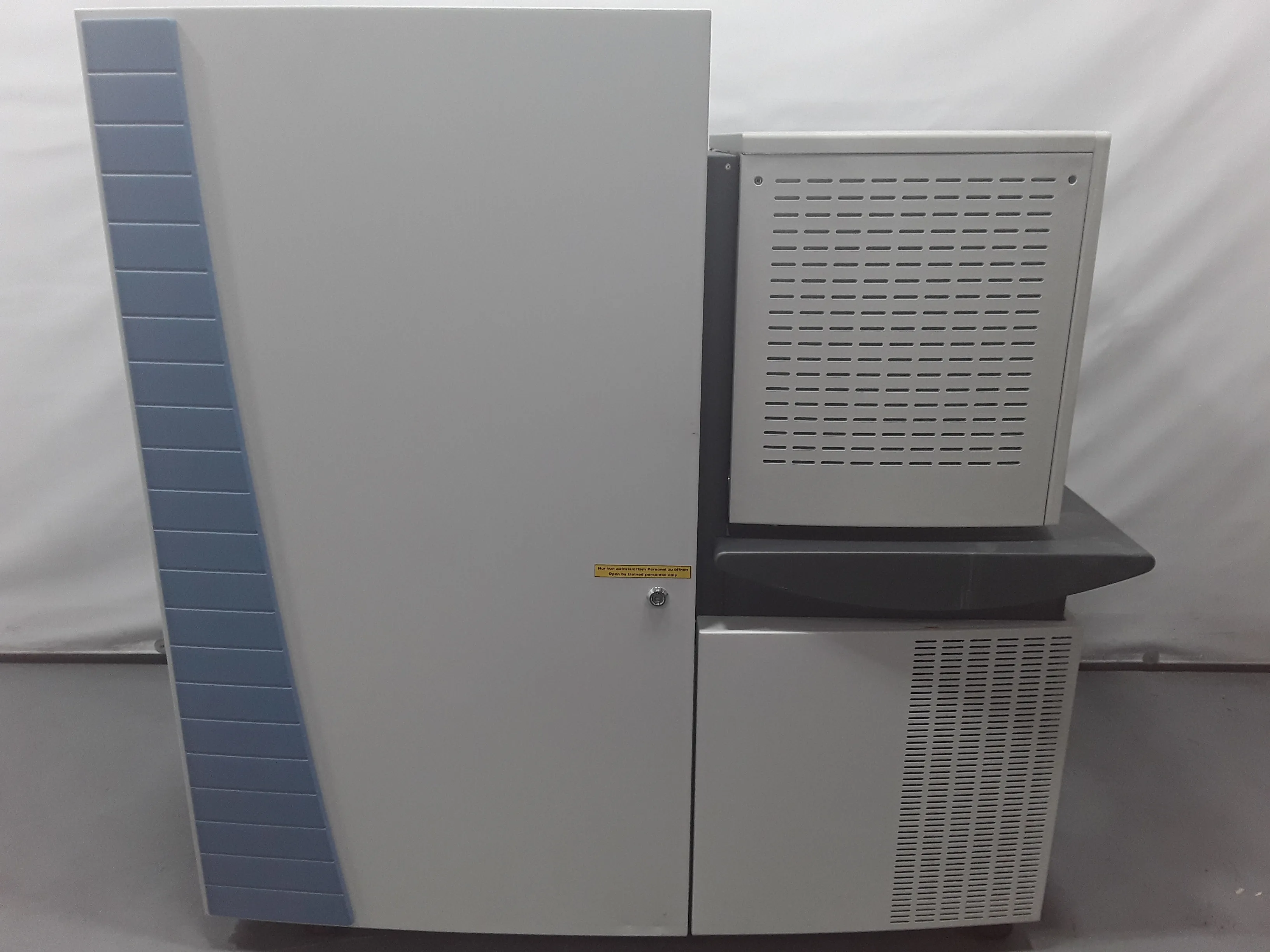 Thermo Scientist LTQ Orbitrap Discovery & LTQ XL Mass Spectrometer