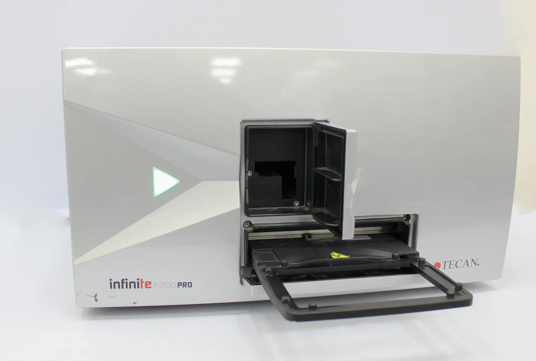 TECAN Infinite Microplate Reader F200 Pro