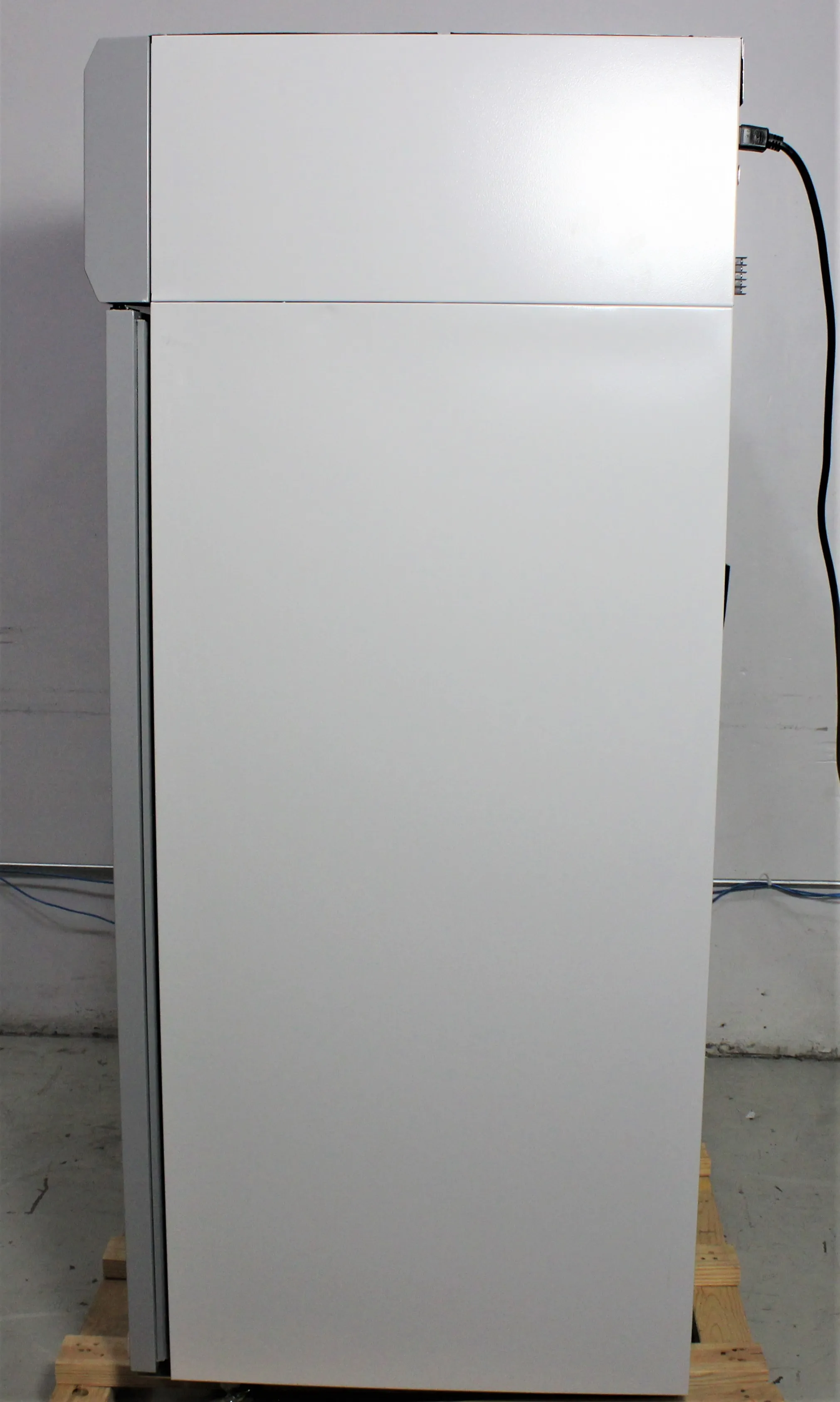 Thermo Fisher Scientific TSX5005SA High-Performance Lab Refrigerator