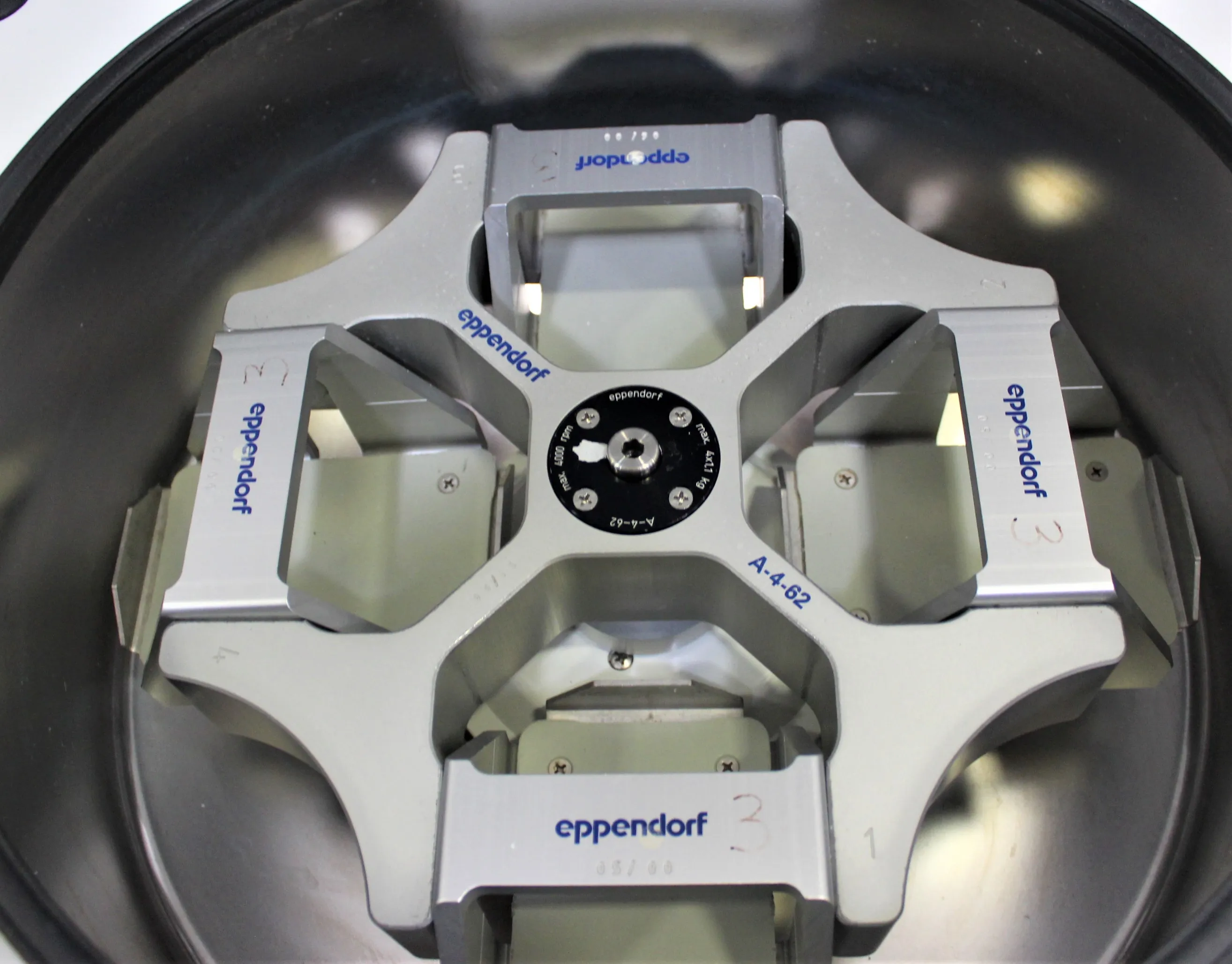 Eppendorf 5810 Benchtop Centrifuge