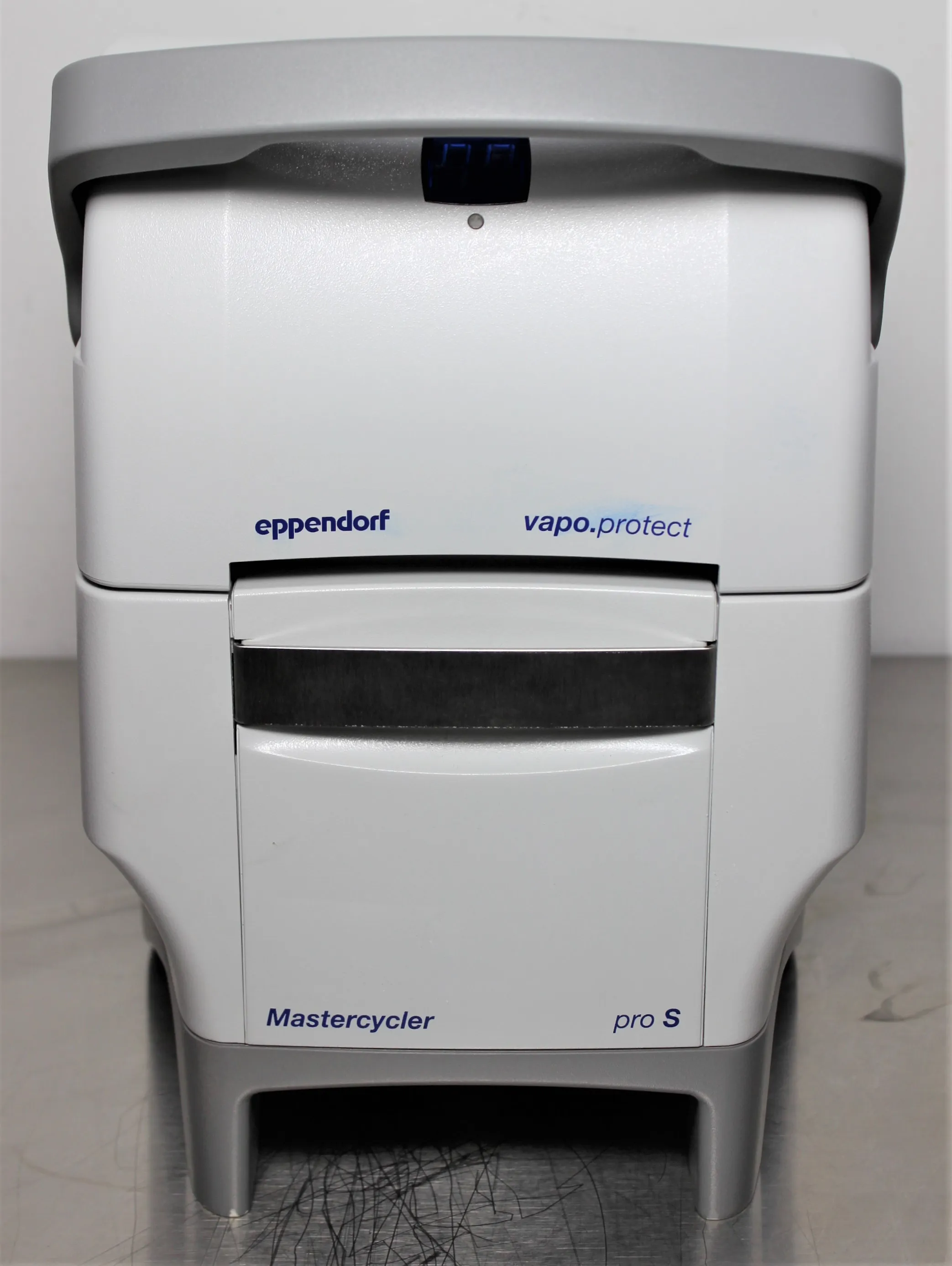 Eppendorf Pro S 6325 Vapor protect PCR System