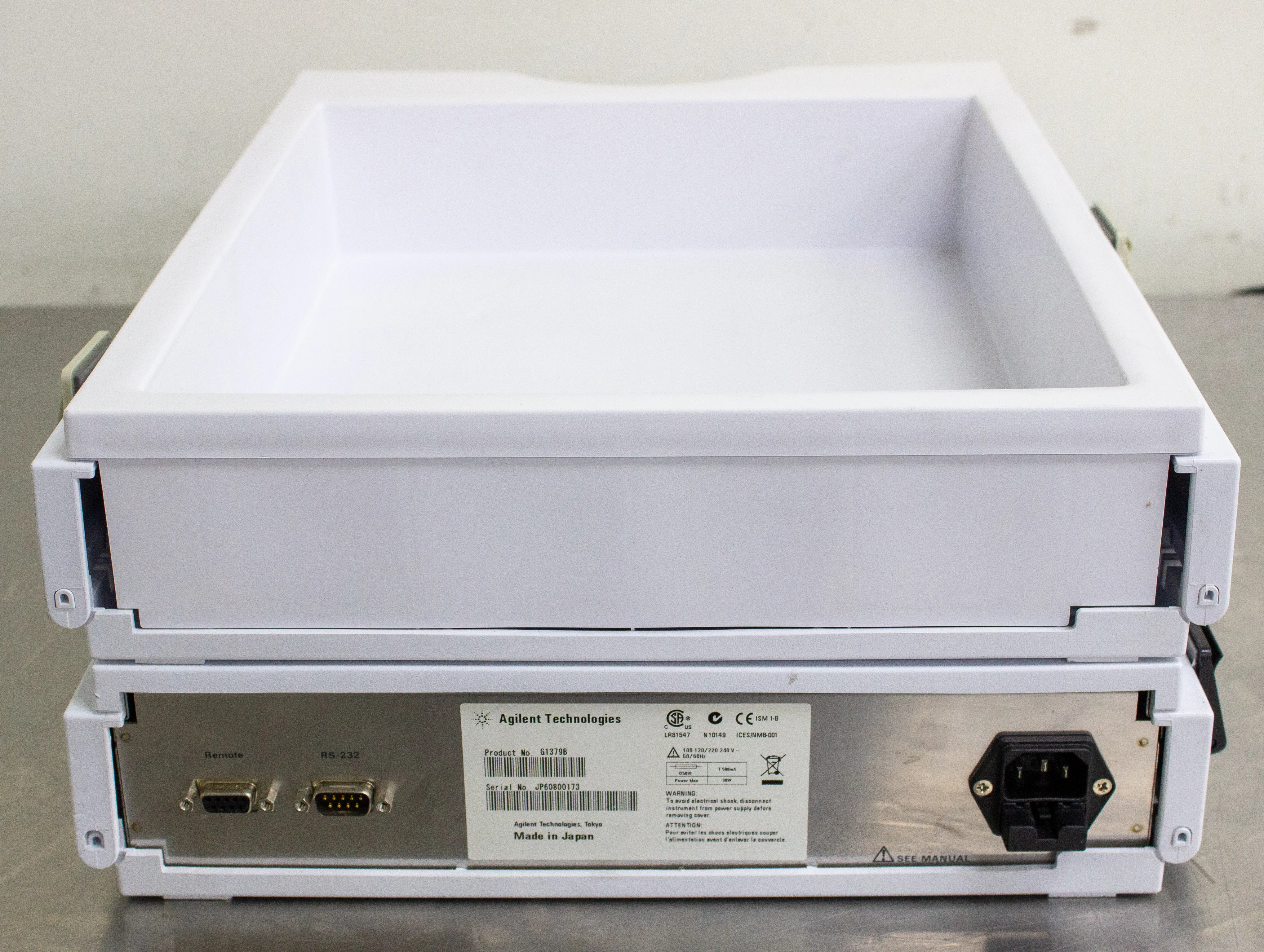 Agilent G1379B HPLC Degasser with Solvent Tray