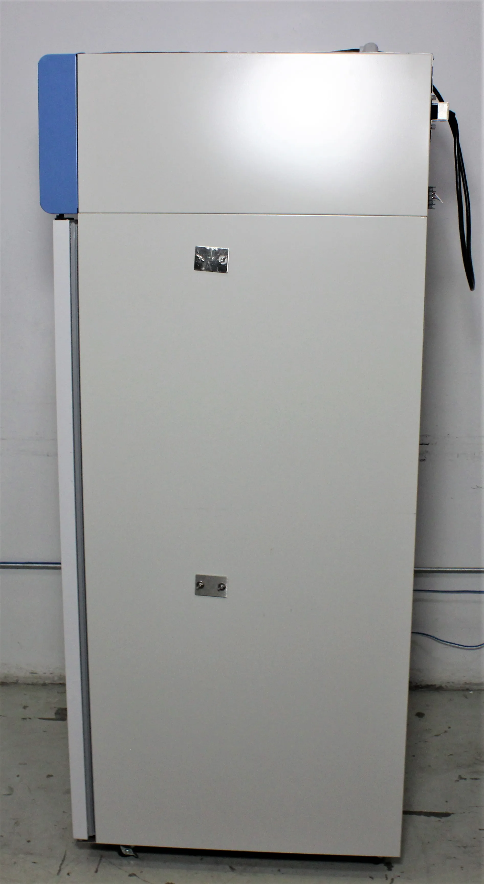 Thermo Scientific UGL302A Freezer