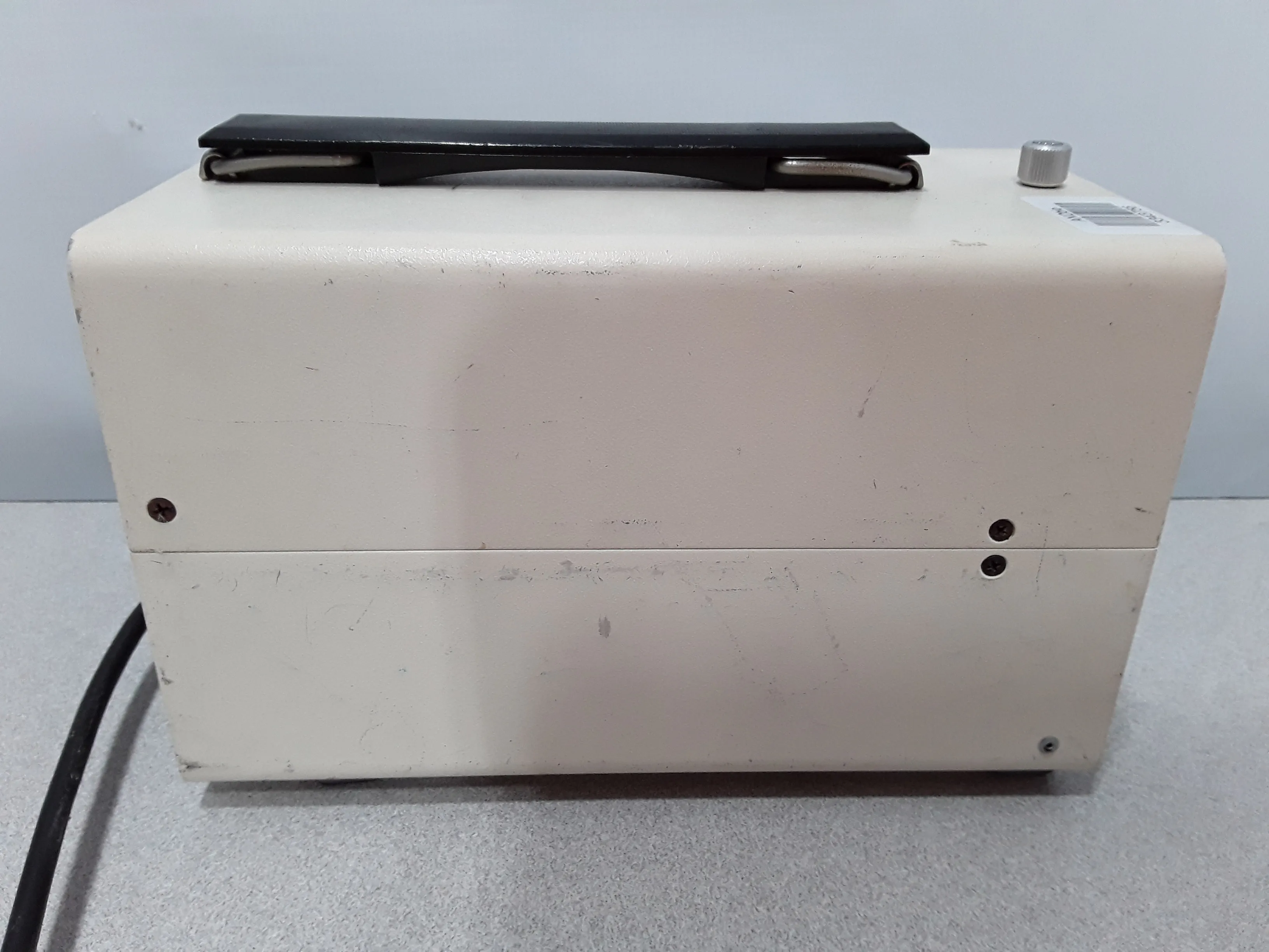 Chiu Technical Lumina FO-150 150W Fiber Optic Illuminator for Laboratory Use