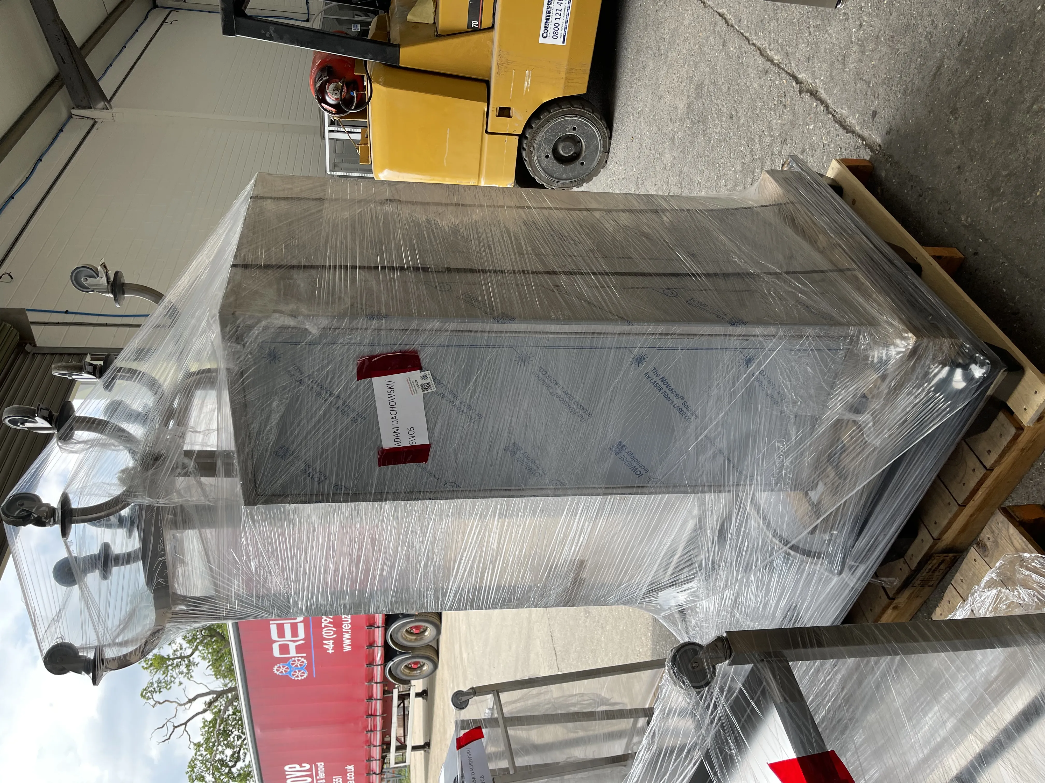 Used Stainless Steel Locker and Trolley - REUZEit United Kingdom - R 8004273