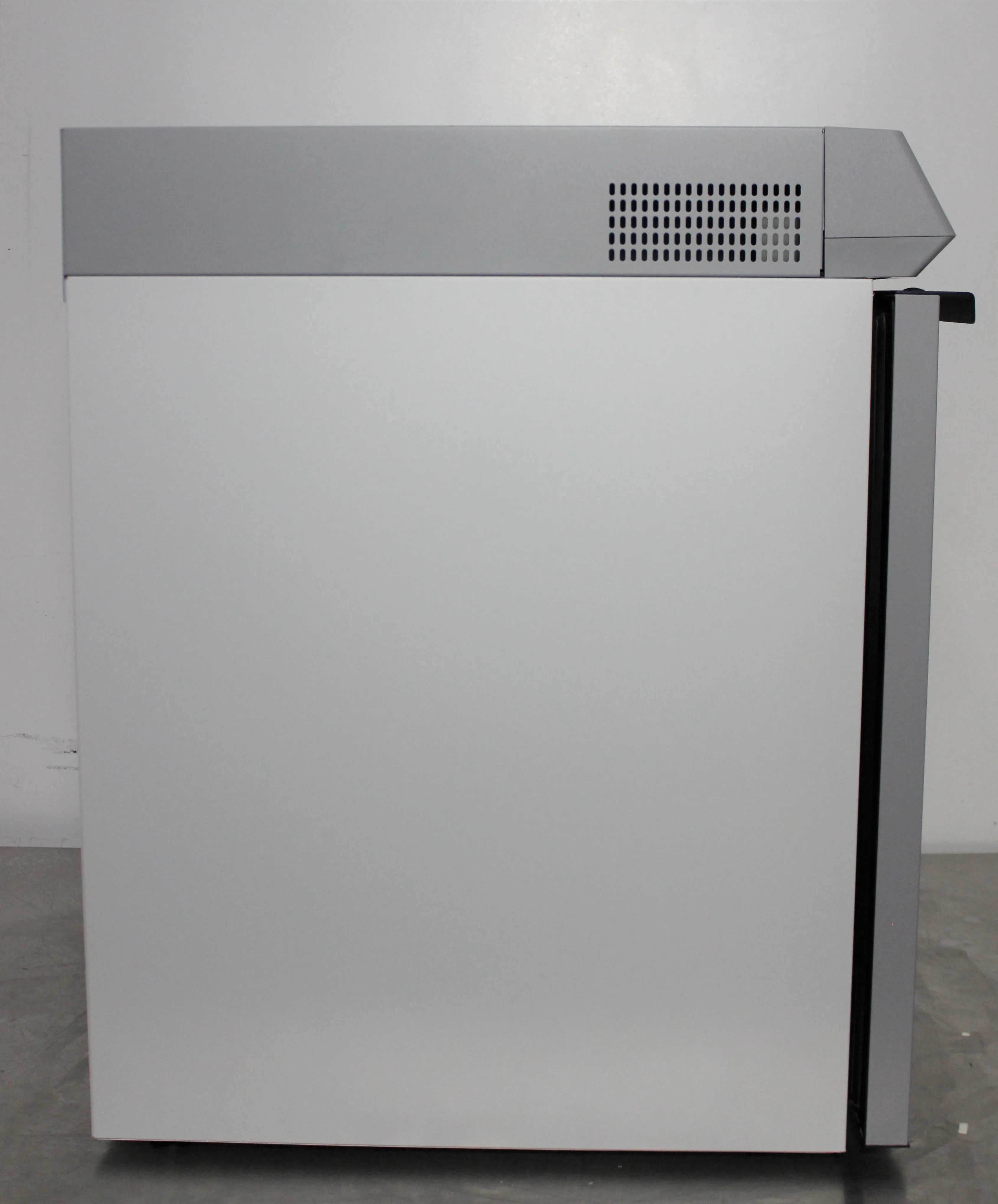 Thermo Scientific TSX Series Undercounter Lab Refrigerator