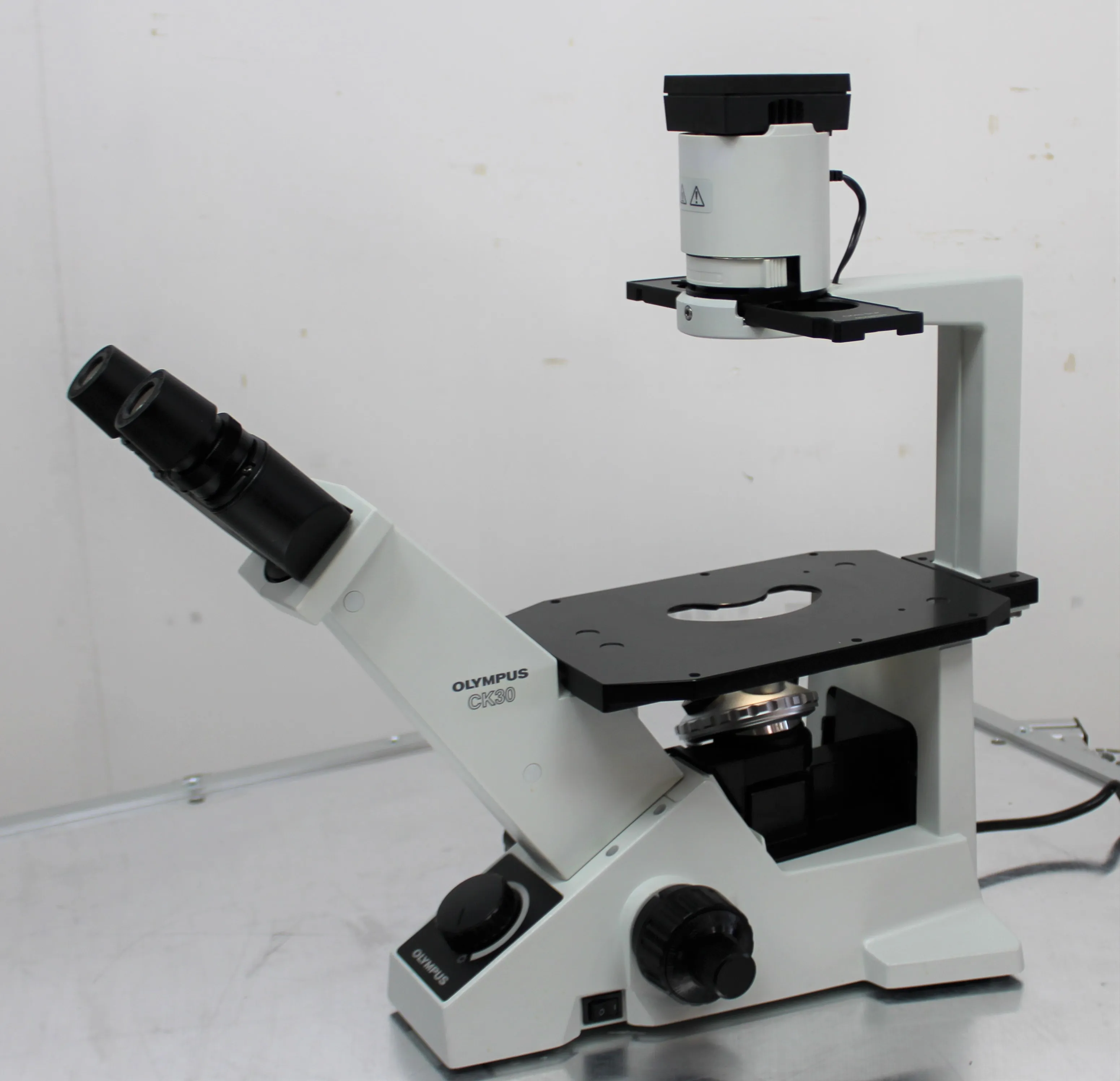 Olympus CK30-F200 Inverted Phase Contrast Microscope with T6 Lens