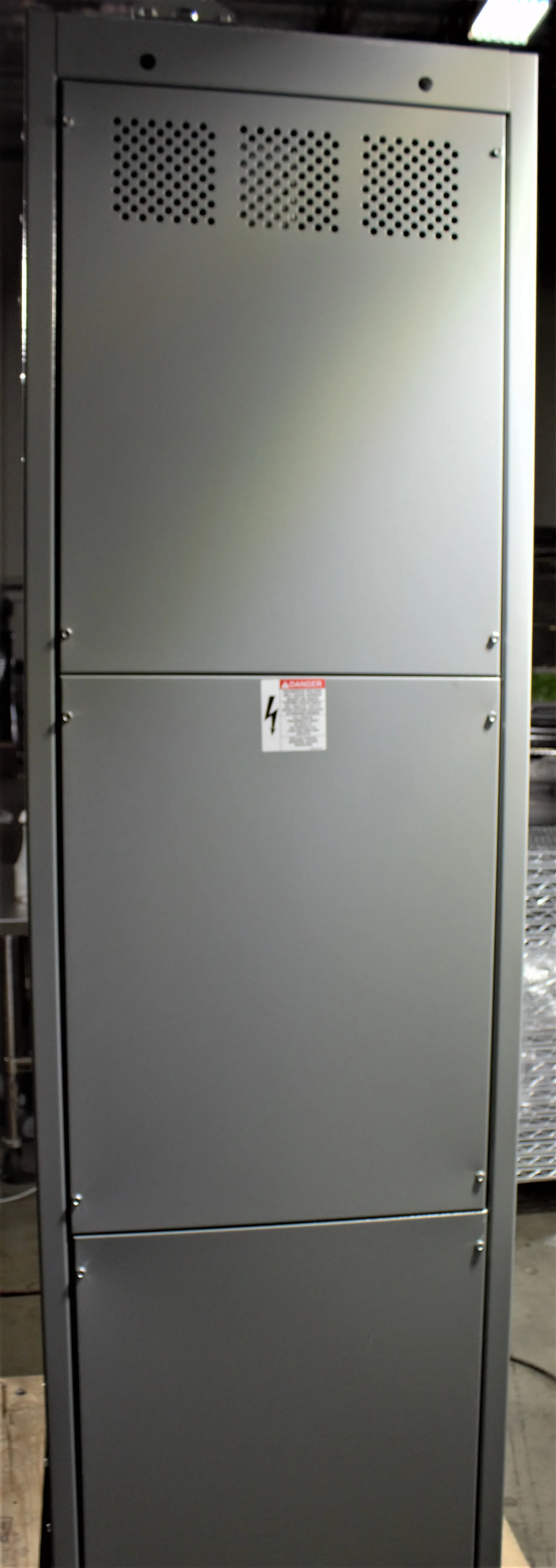 GE and ABB ReliaGear next SwitchBoard Panel 600V