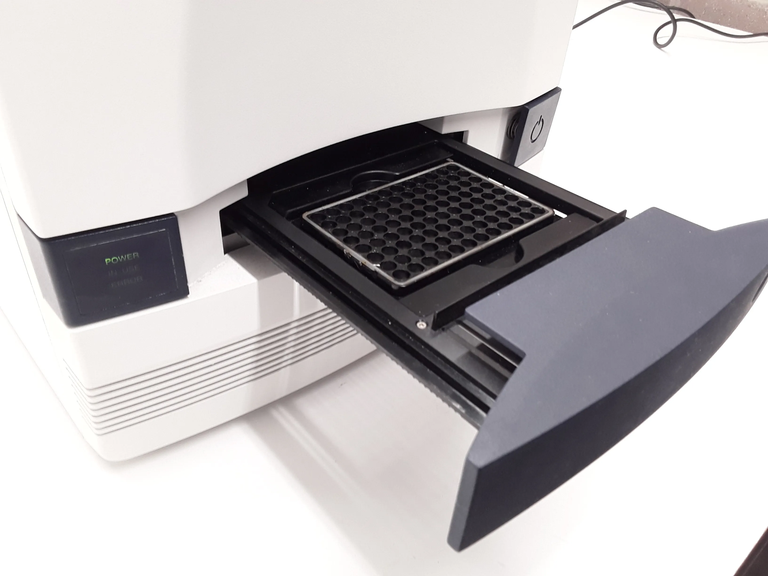 Applied Biosystems 7500 Fast Real-Time PCR System