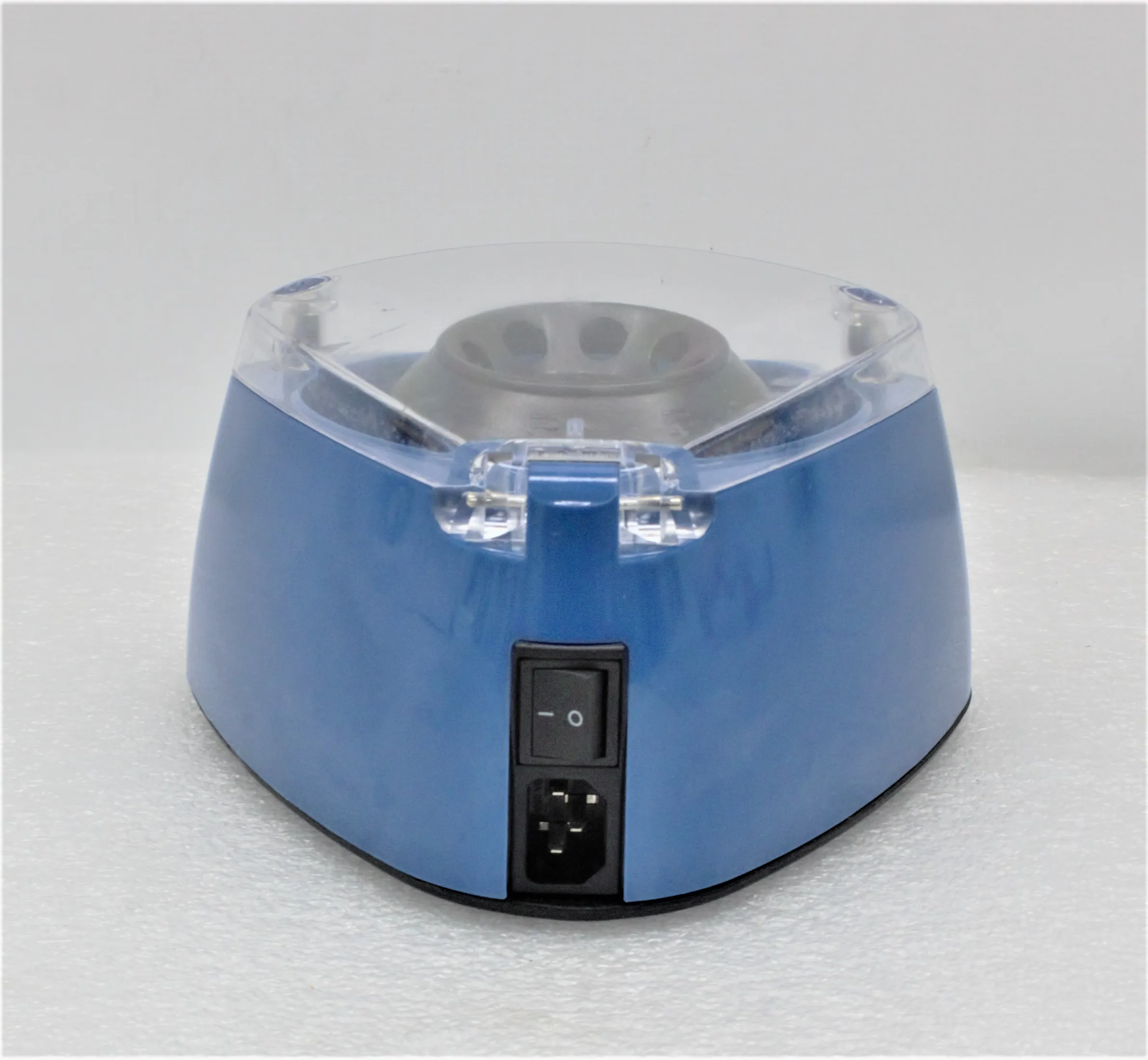 VWR Mini Centrifuge - Microcentrifuge with 6 x 1.5/2.0 ml Capacity