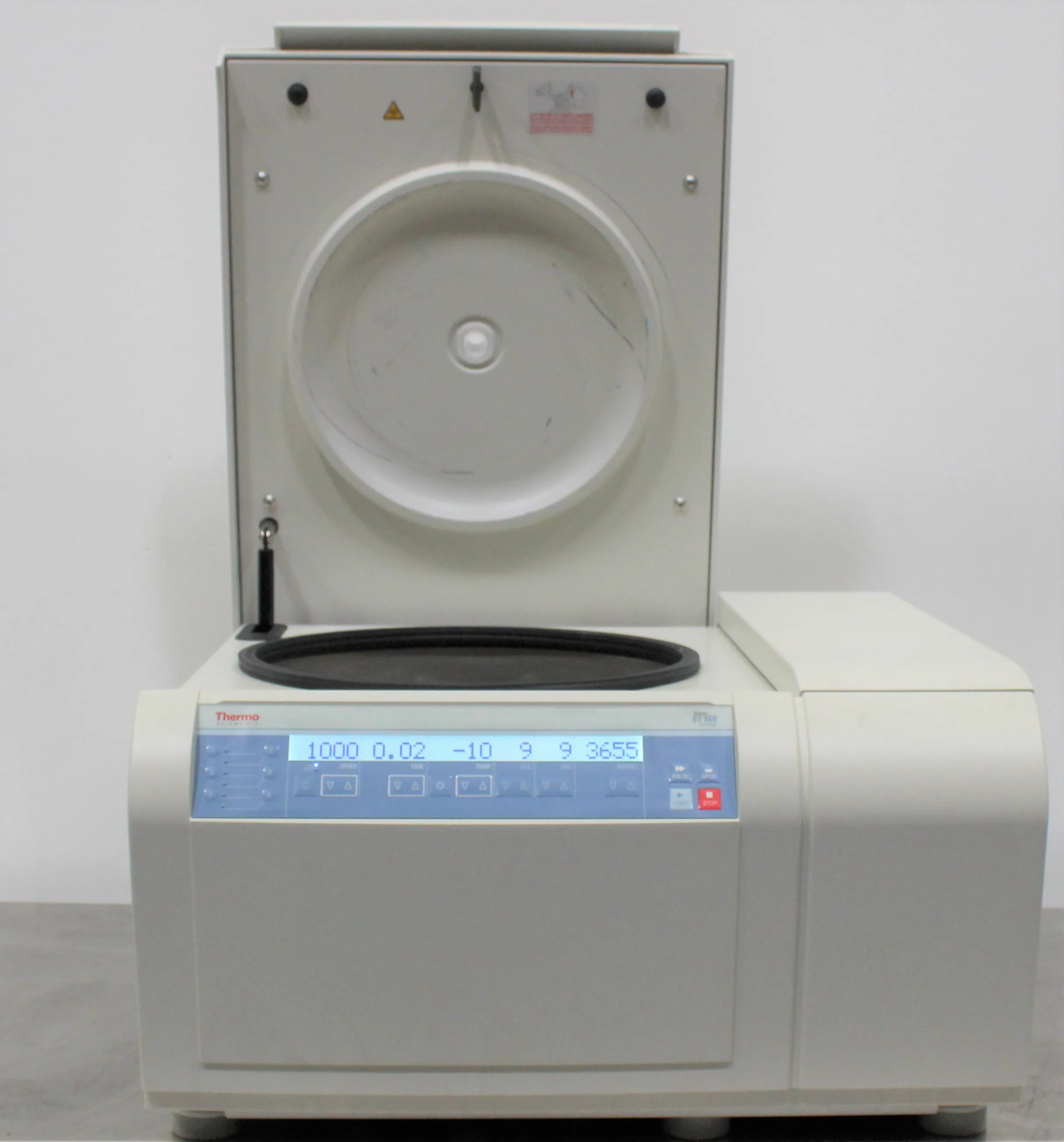 Thermo Fisher Sorvall ST 16R Benchtop Centrifuge