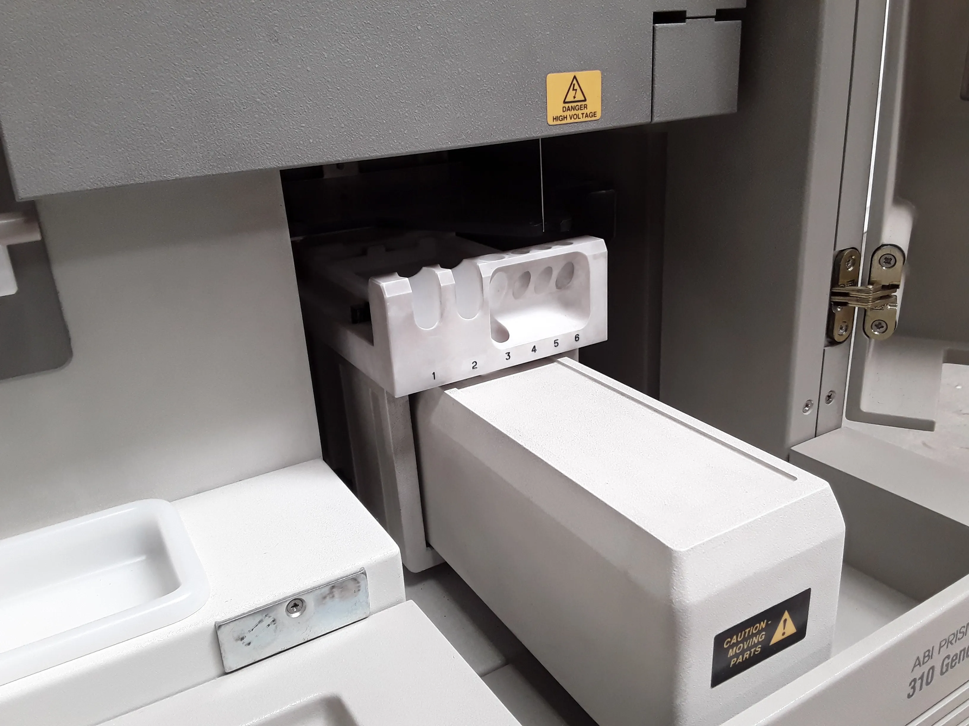 Applied Biosystems ABI PRISM 310-3 Genetic Analyzer