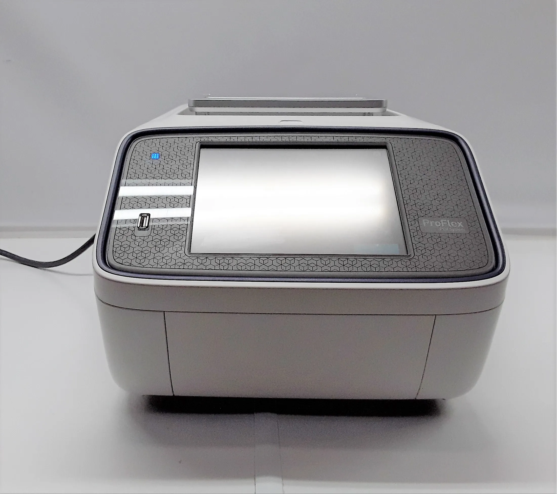 Applied Biosystems ProFlex PCR System with 96-Well Sample Block 4483637