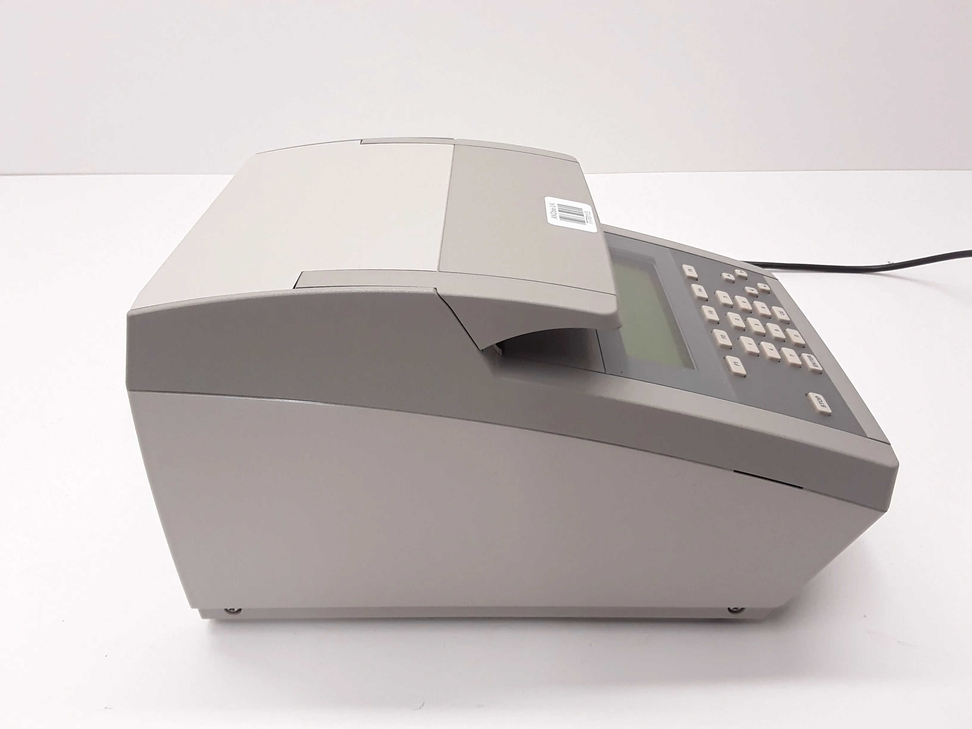 Applied Biosystems 2720 Thermal Cycler 96-Well PCR Thermal Cycler 96 -Well