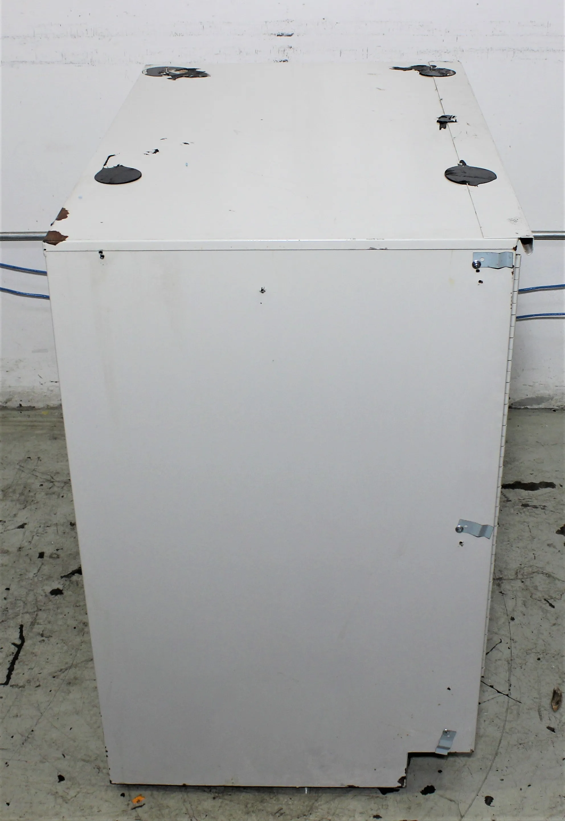 Used Flammable Cabinet - Securall A131 - Class 2 - 30 Gallon Capacity - 2-Door Self-Latch - NFPA Compliant