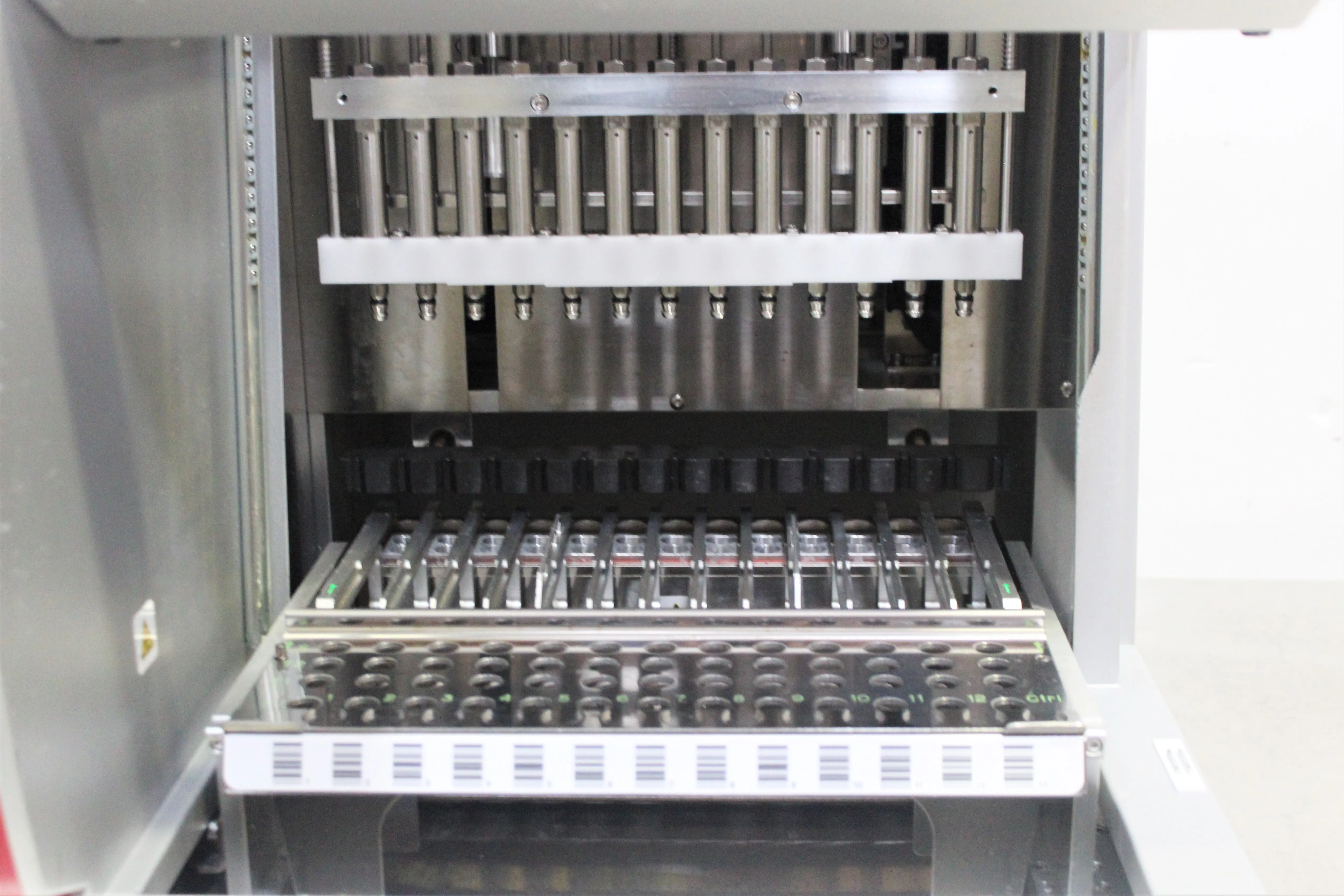 Used DNA Purification System iPrep by Invitrogen 0606A0004