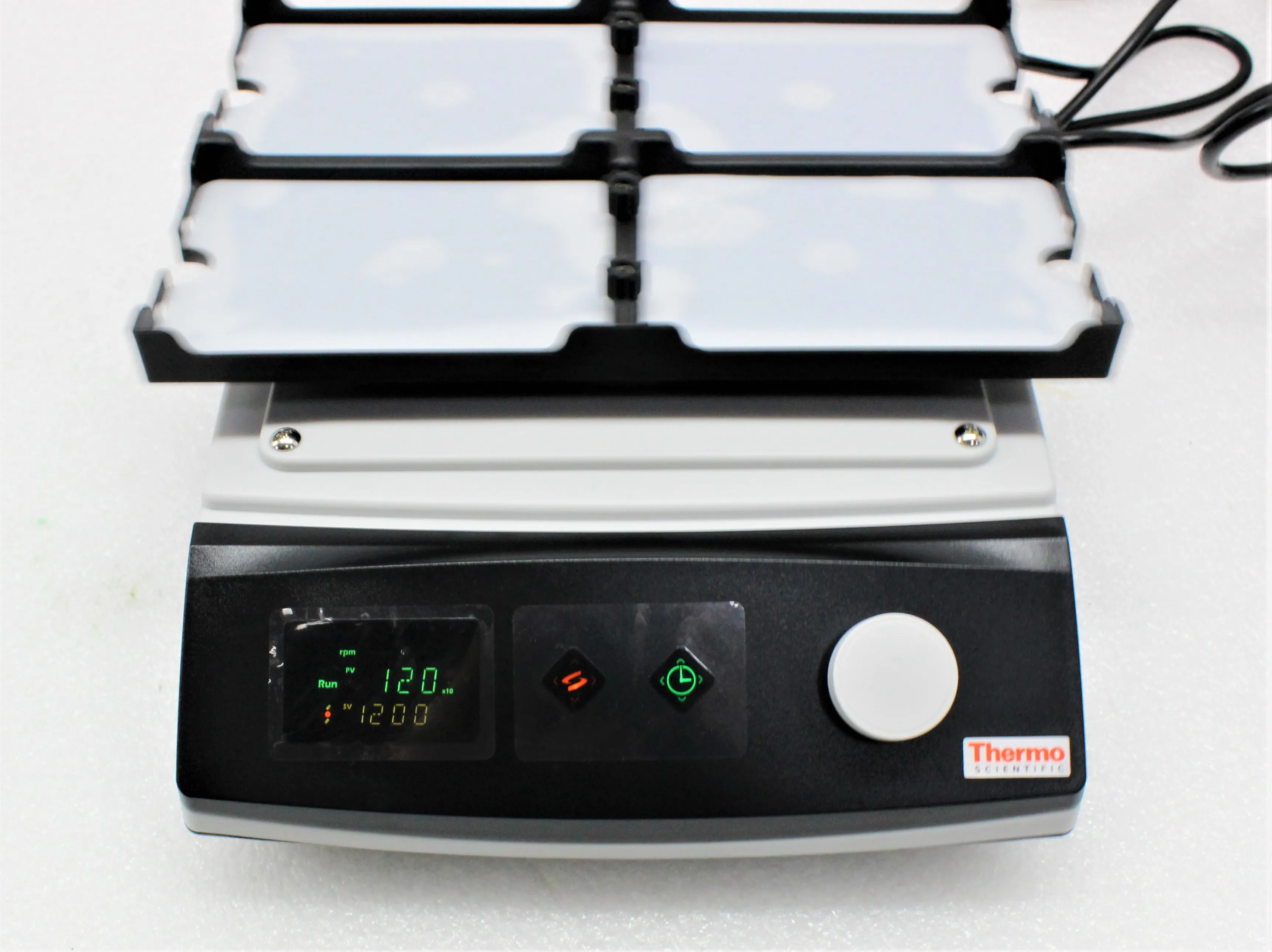 Thermo Scientific Compact Digital Microplate Shaker 88880024