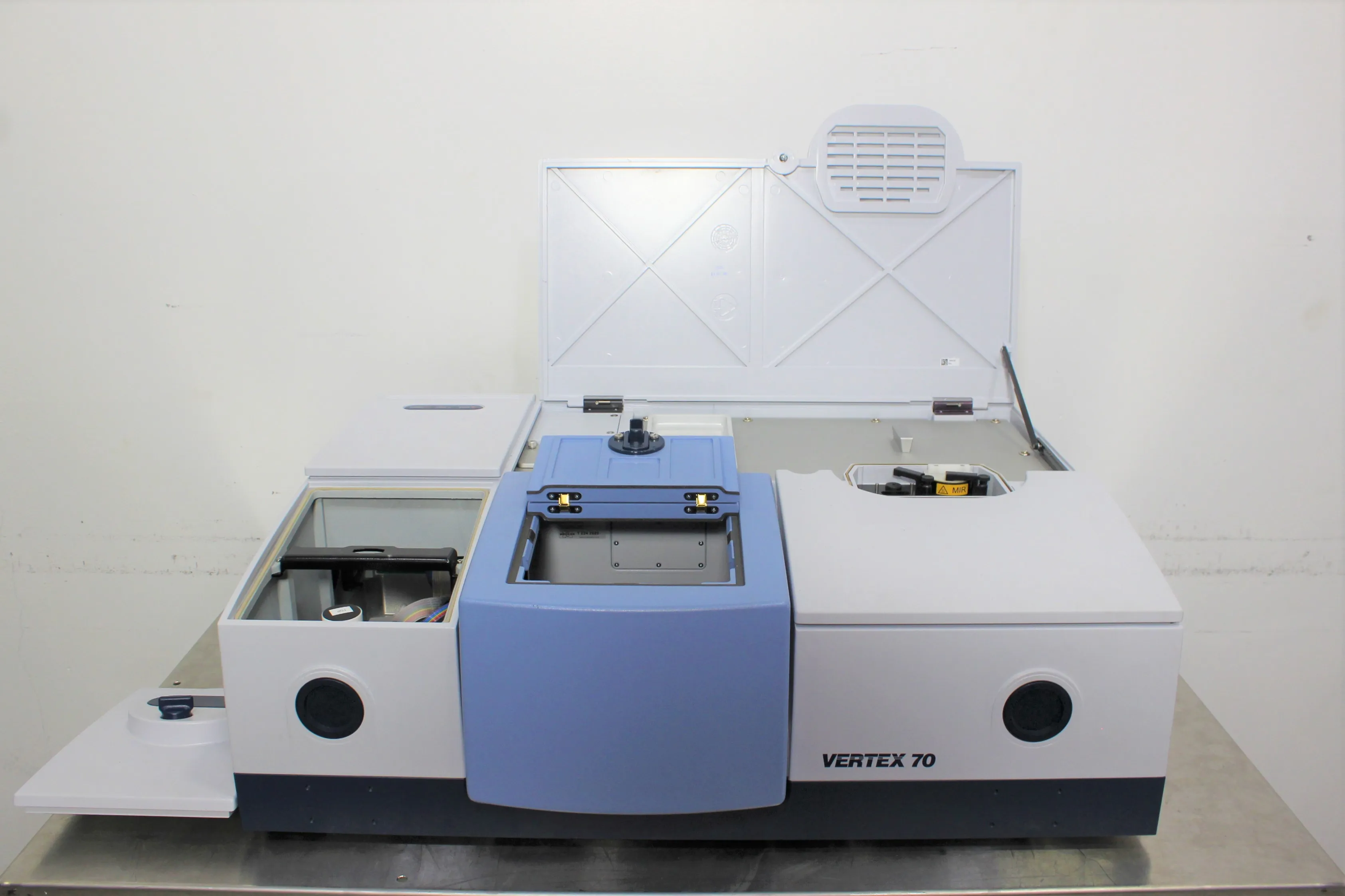 Used Bruker Vertex 70 Infrared Spectrometer - Multi-Well