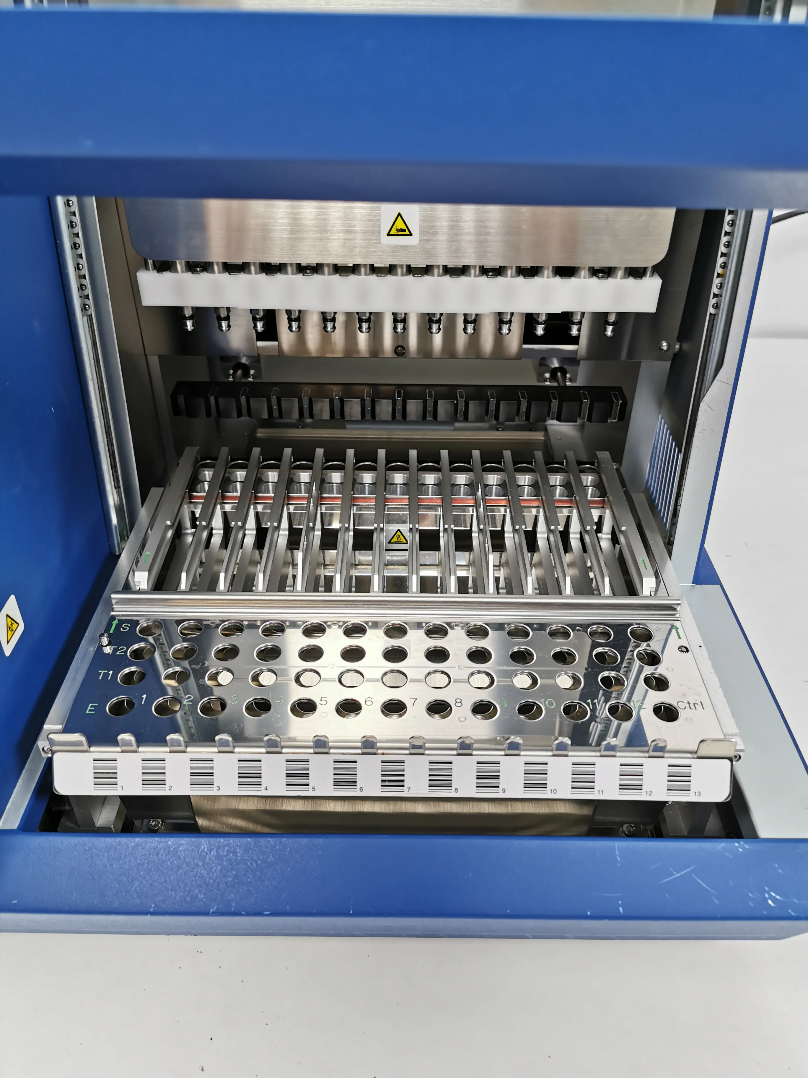 Applied Biosystems AutoMate Express DNA Sequencer