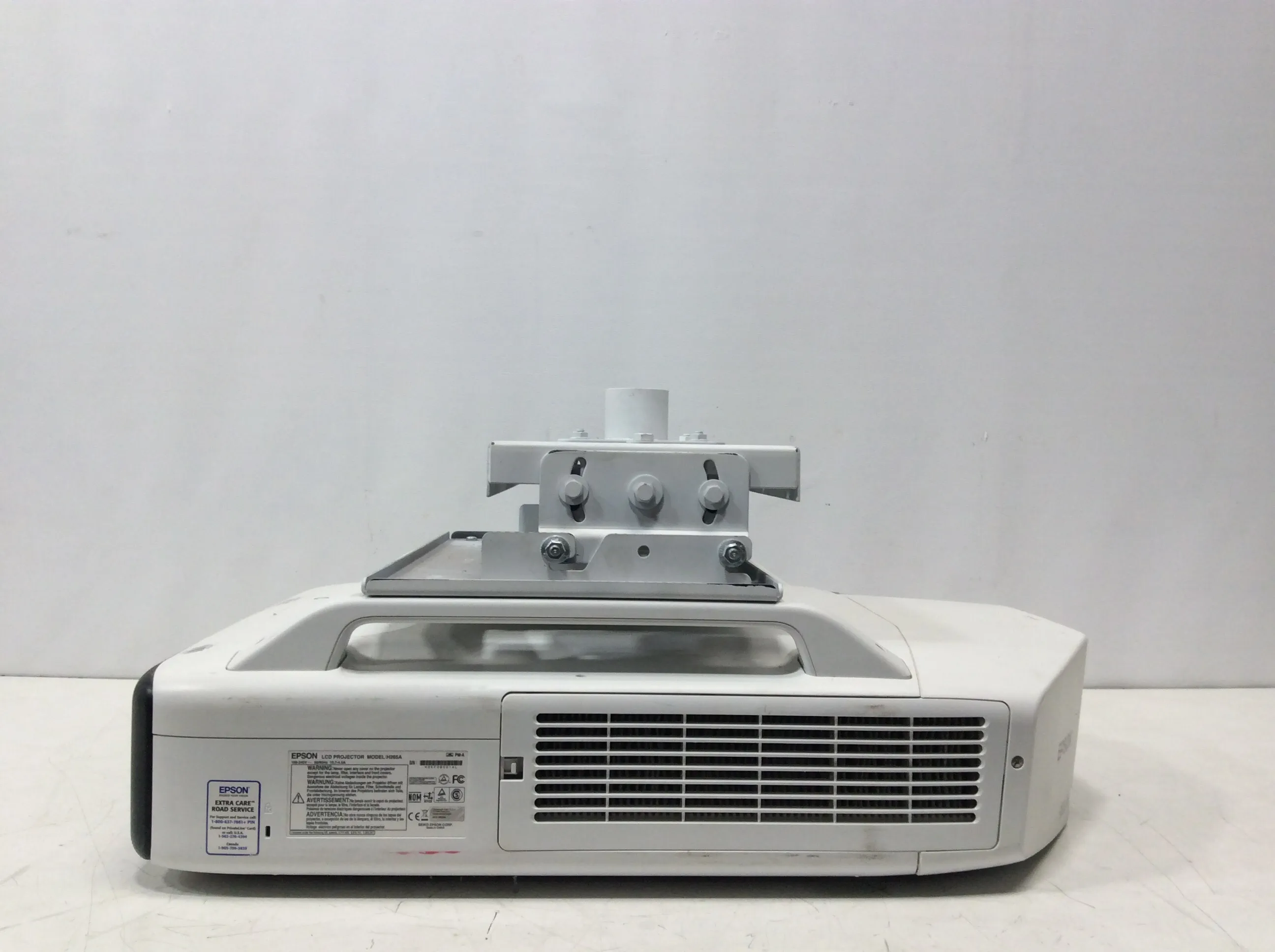 Epson PowerLite Pro LCD Projector Z8050W