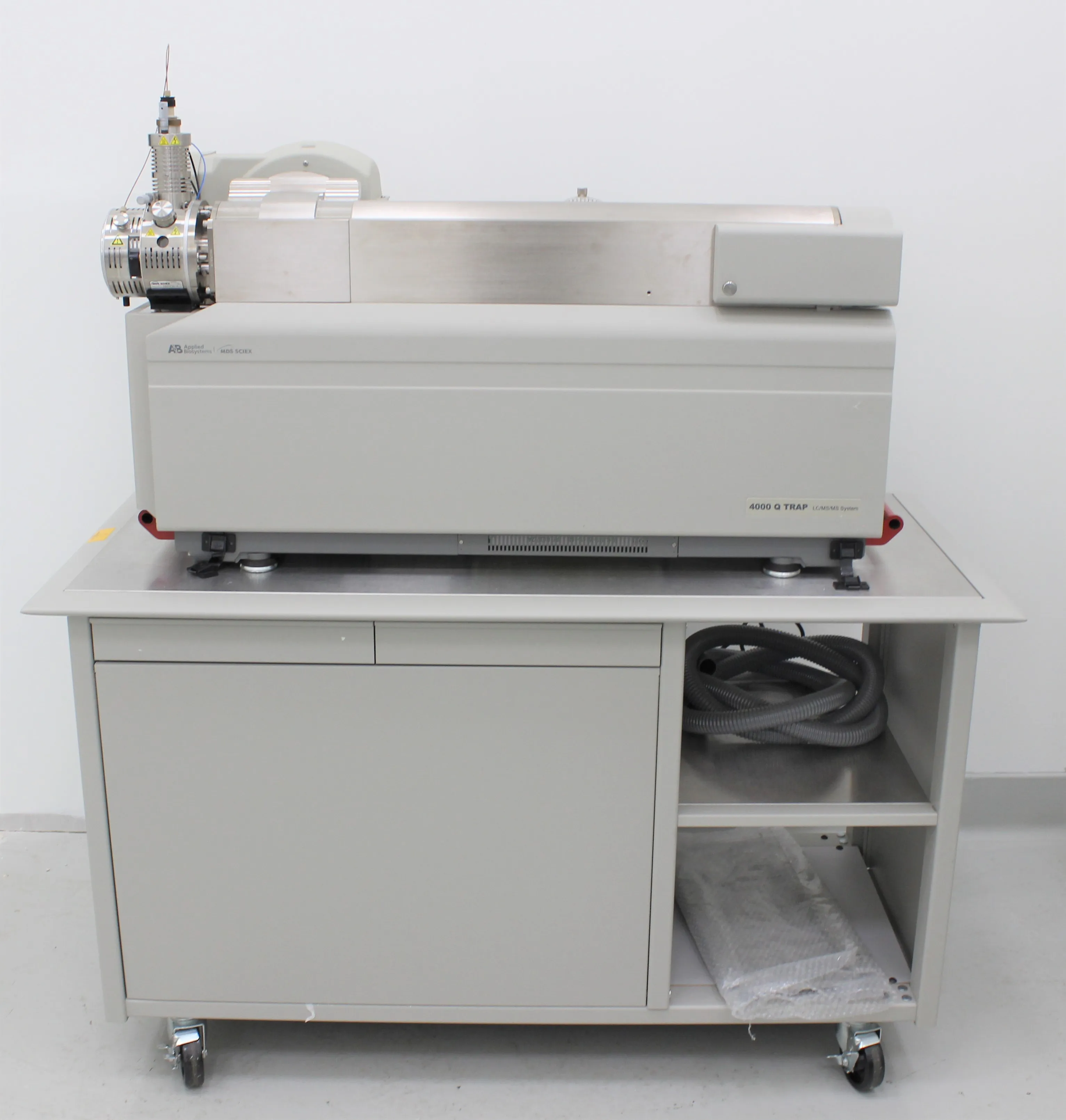 Applied Biosystems 4000 Q Trap LC/MS/MS System Mass Spectrometer