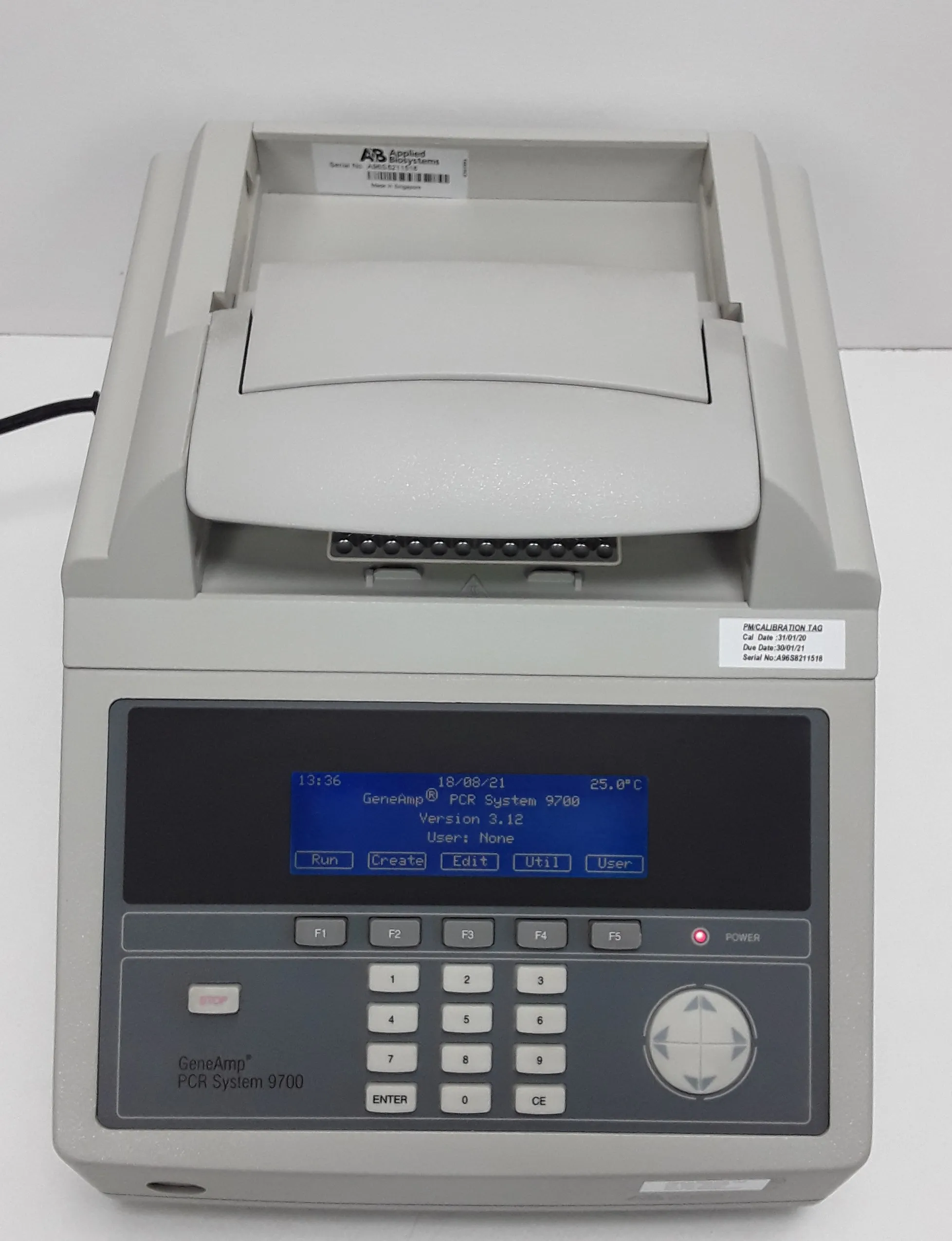 Applied Biosystems GeneAmp PCR System 9700 + 96 Well Interchangeable Block