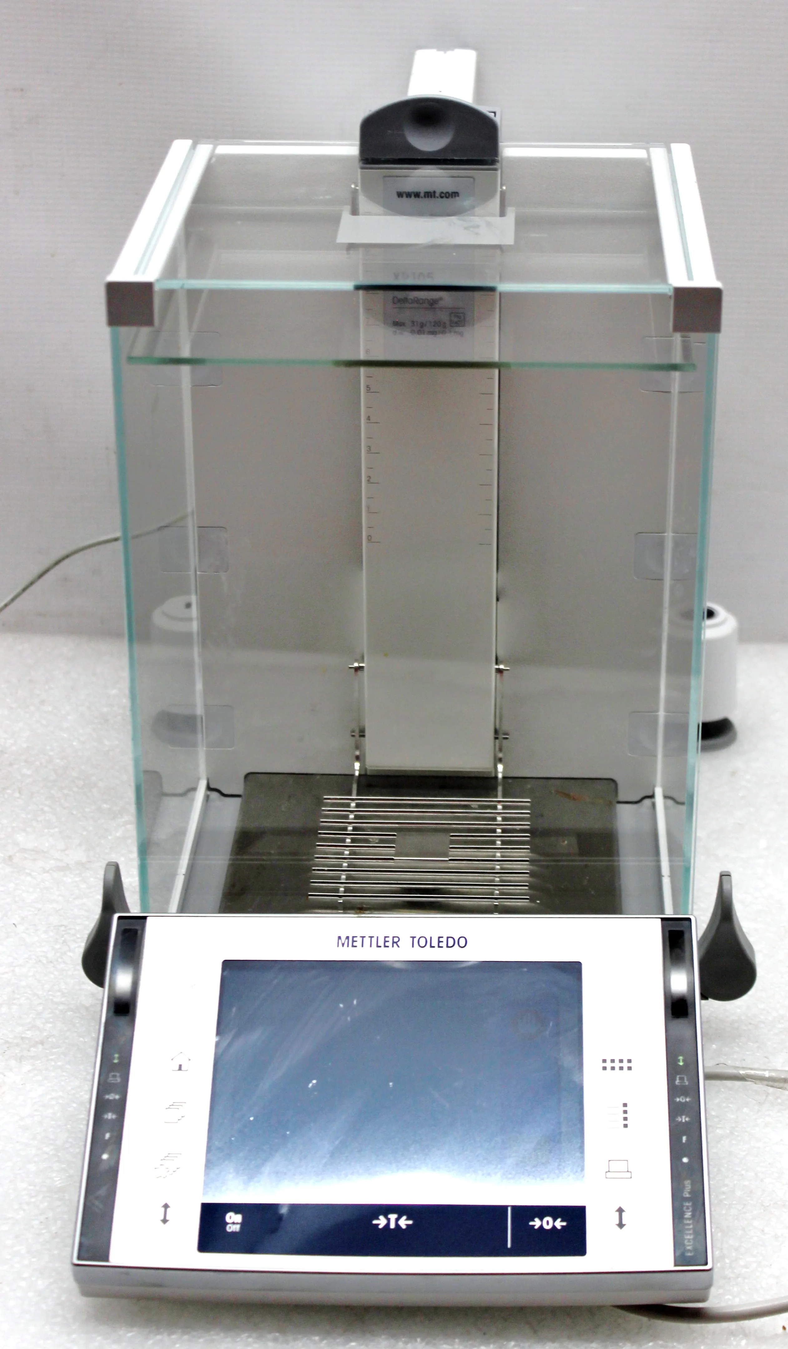 Mettler-Toledo XP105 Delta Range Analytical Balance