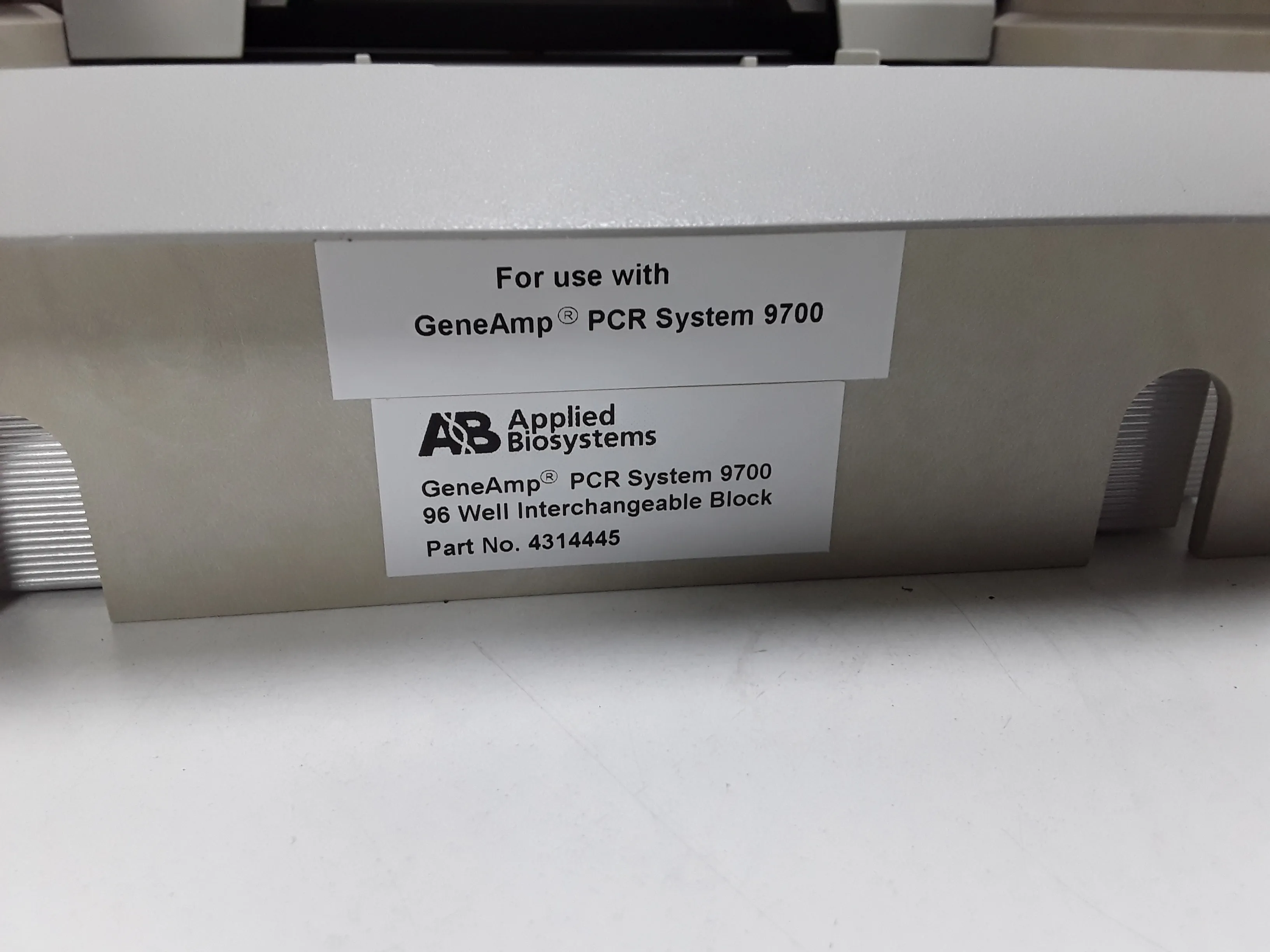 Applied Biosystems GeneAmp PCR System 9700 + 96 Well Interchangeable Block