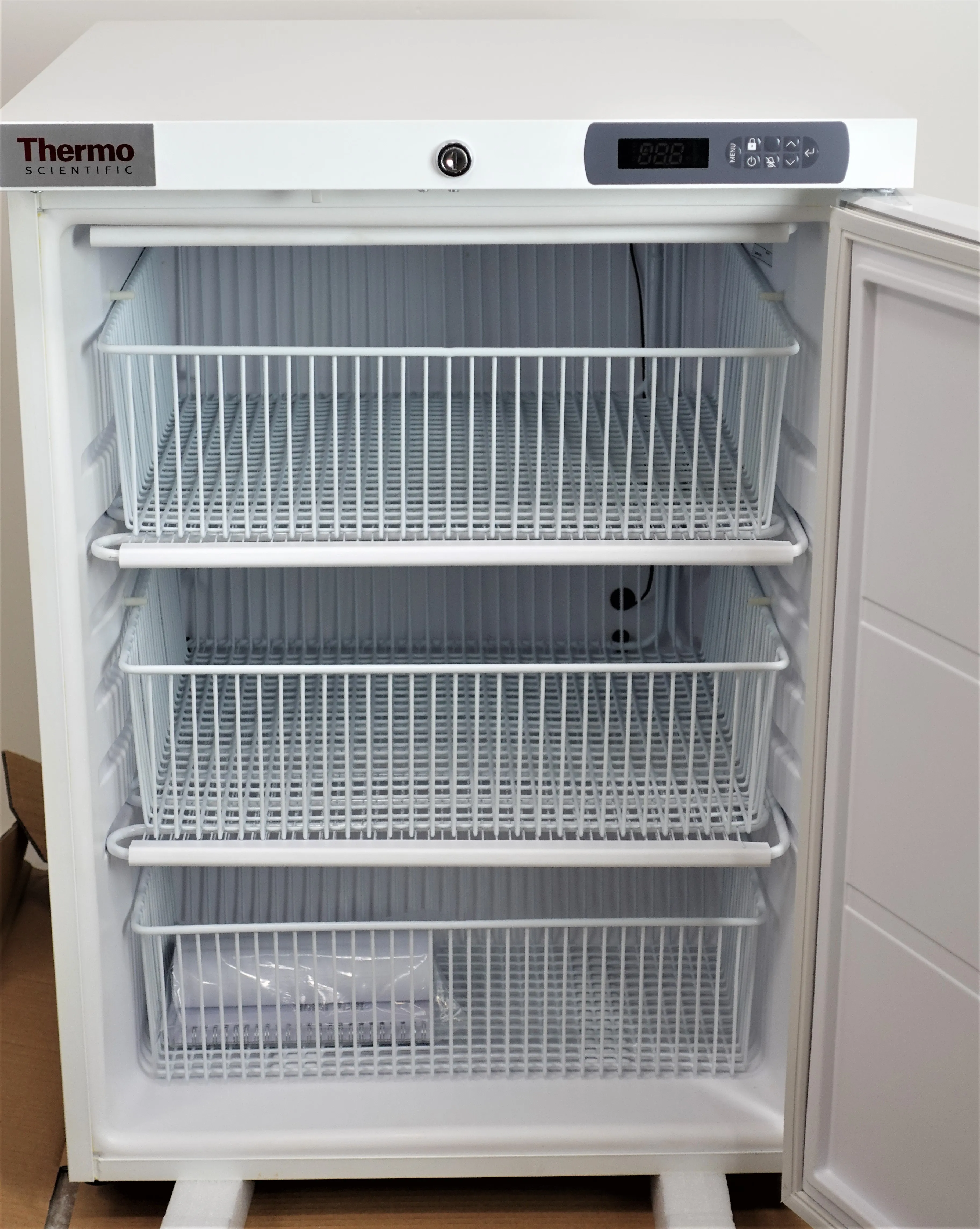 Thermo Fisher Scientific -20 Freezer 151L 230V 50Hz UK Plug