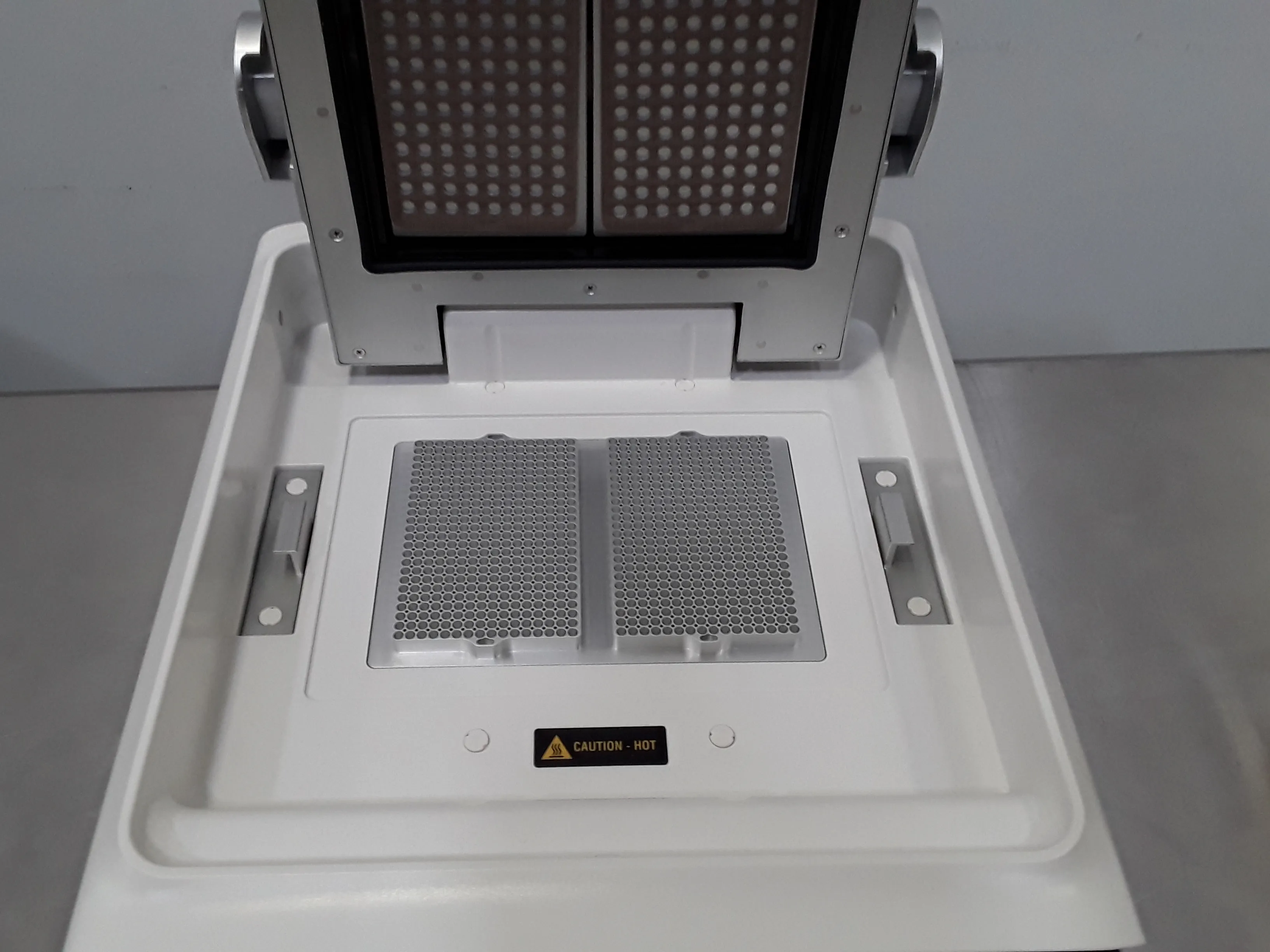 Applied Biosystems ProFlex Real Time PCR System 2 x 384-well PCR System - Class 1 Used