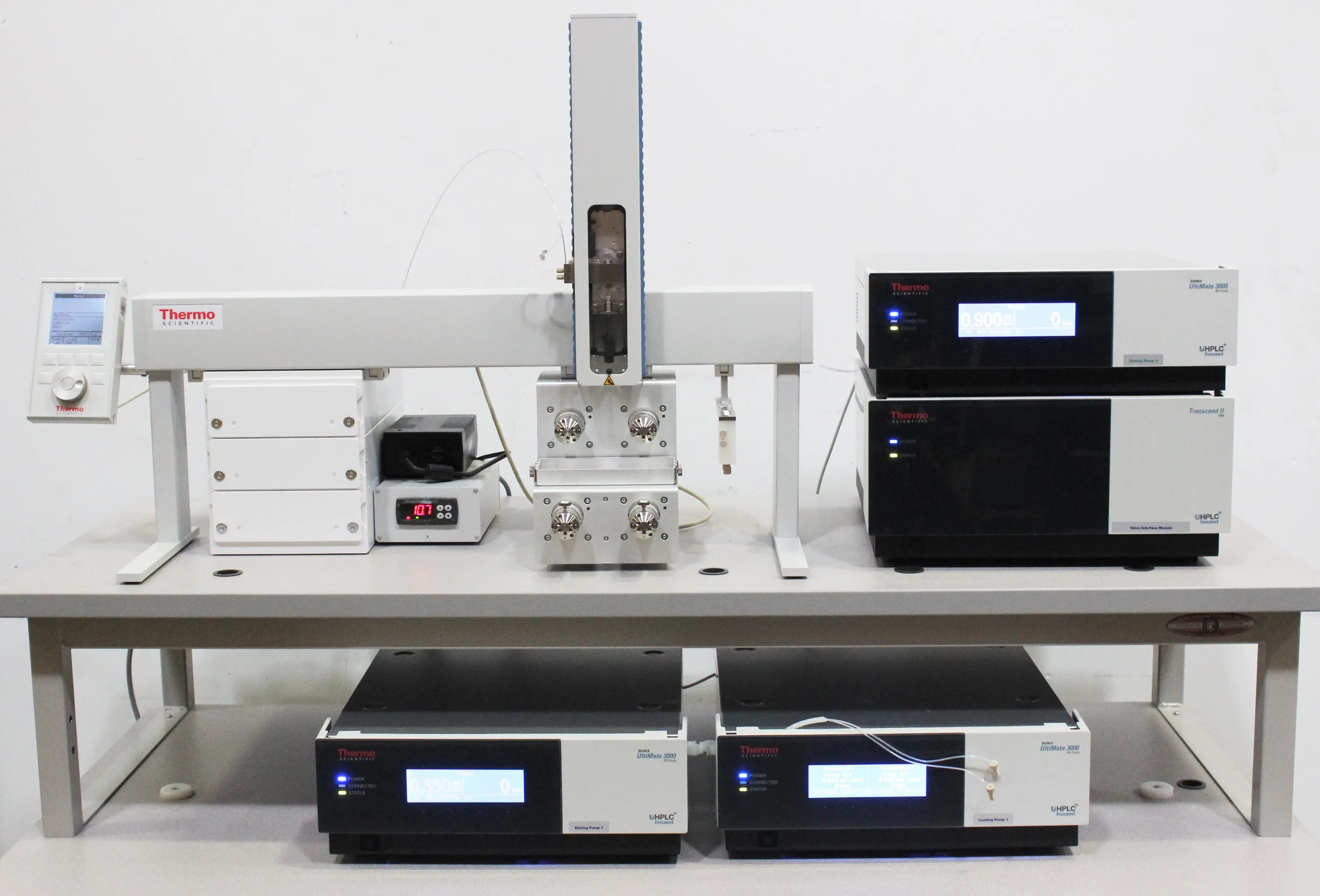 Dionex UHPLC+ System with Auto Sampler and Transcend II Binary Pump