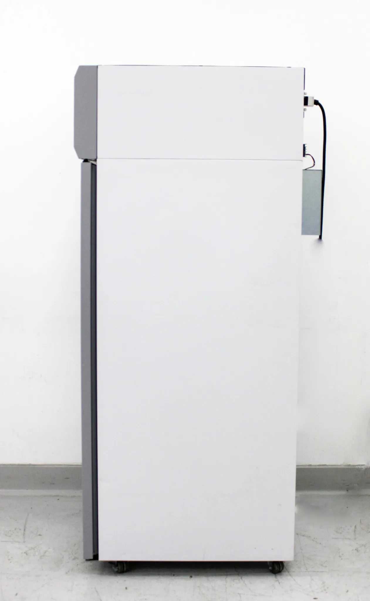 Thermo Scientific TSX Series High Performance -20C Manual Defrost Lab Freezer TSX2320FA