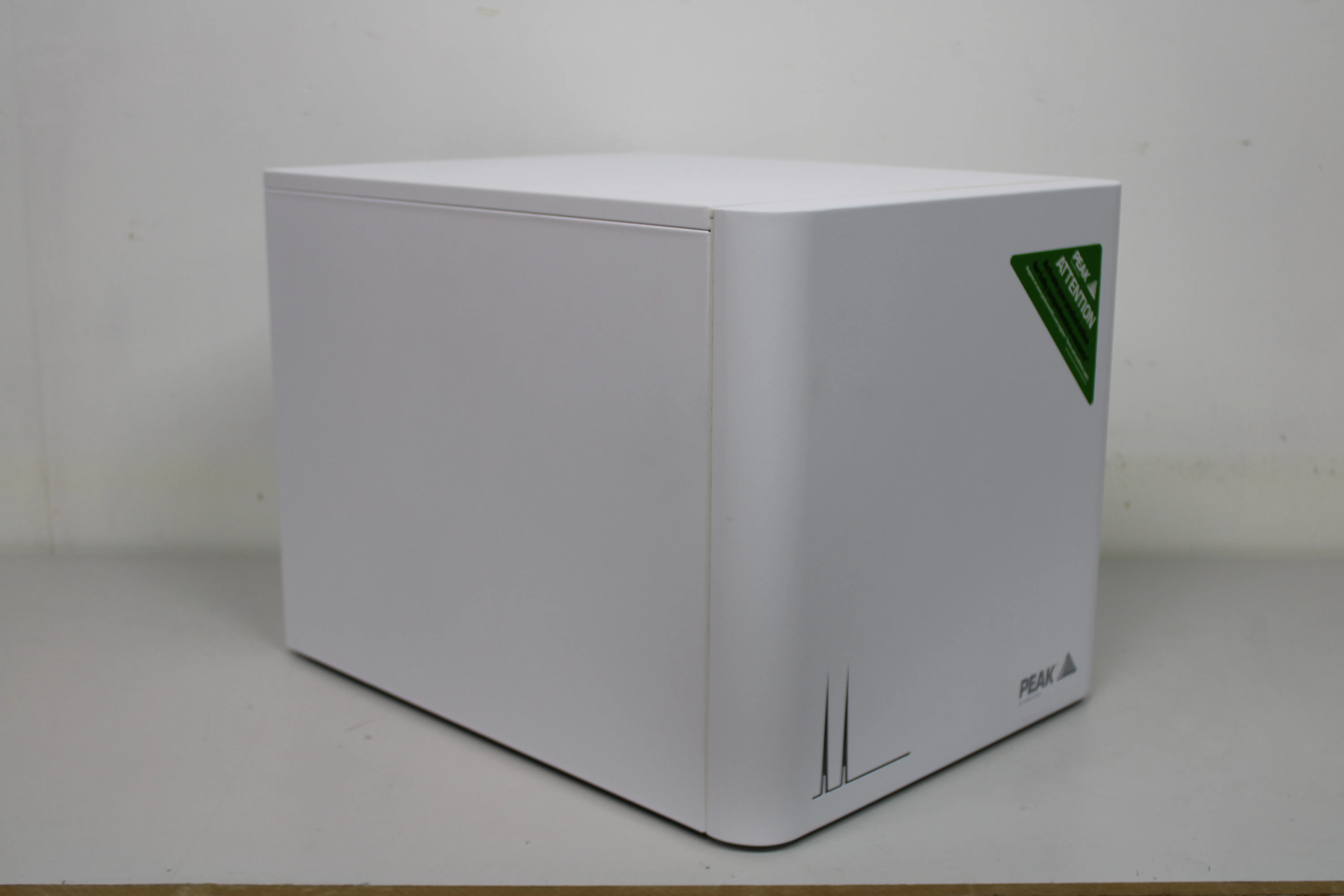 Peak Scientific Acrion N2 Nitrogen Generator & Acrion Air Compressor