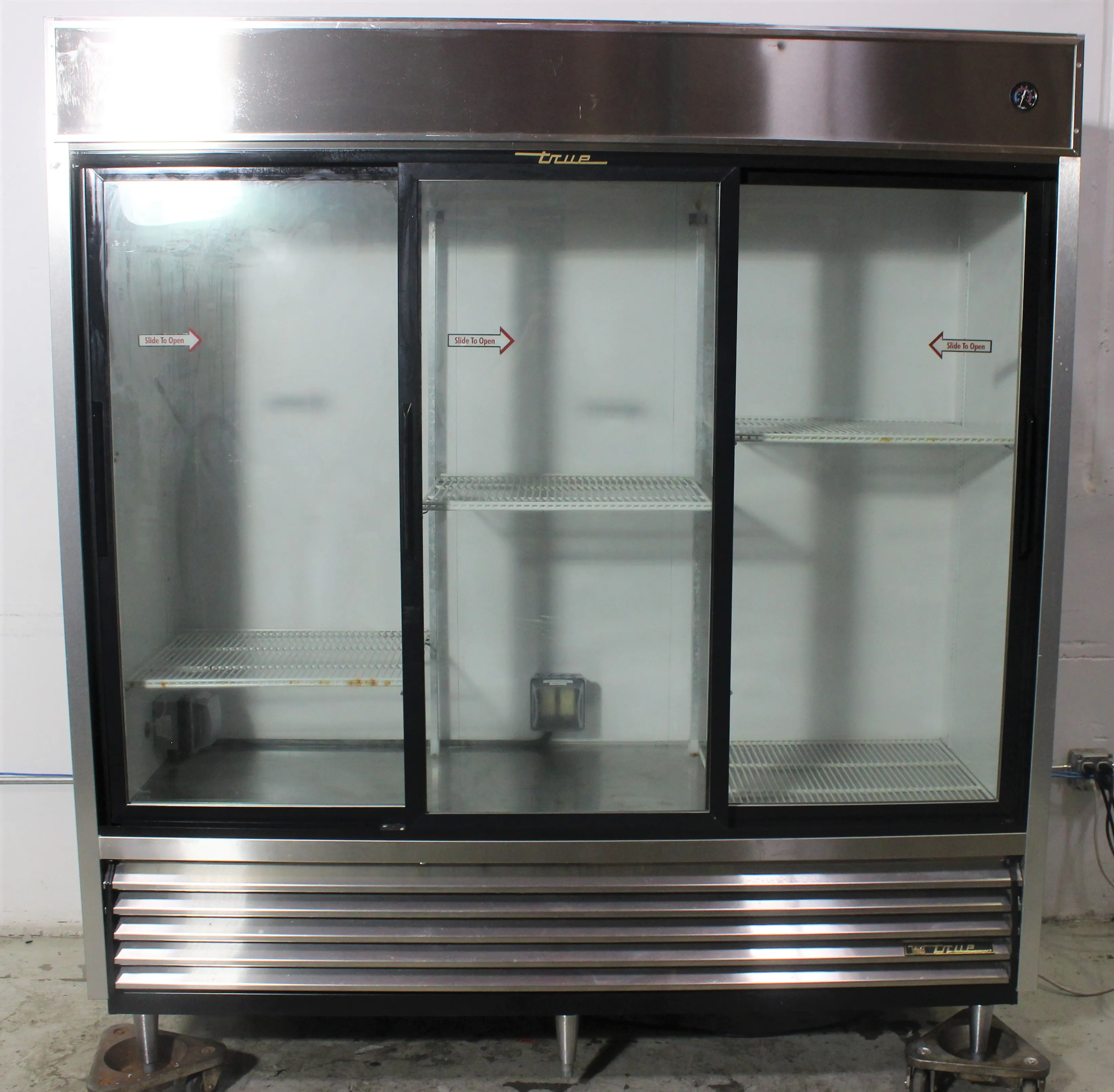 True TSD-69G-LD Glass Sliding-Door Refrigerator